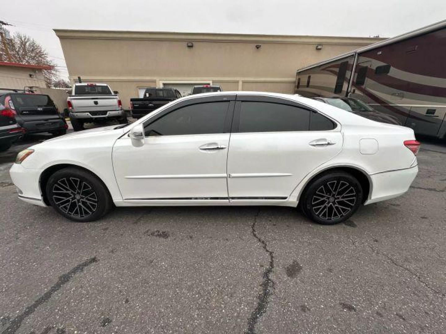 2012 No Color /No Color Lexus ES ES 350 Sedan 4D (JTHBK1EG4C2) with an V6, 3.5 Liter engine, Automatic, 6-Spd transmission, located at 607 W Columbia Drive, Kennewick, WA, 99336, (509) 987-1069, 46.216743, -119.126404 - Photo#7