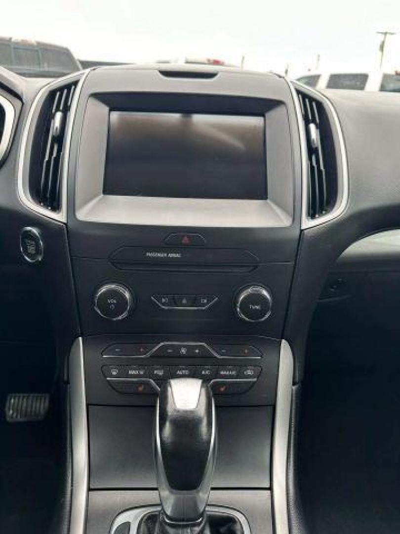 2018 White Ford Edge SEL Sport Utility 4D (2FMPK3J94JB) with an 4-Cyl, EcoBoost, 2.0L engine, Auto, 6-Spd SelShft transmission, located at 607 W Columbia Drive, Kennewick, WA, 99336, (509) 987-1069, 46.216743, -119.126404 - Photo#13