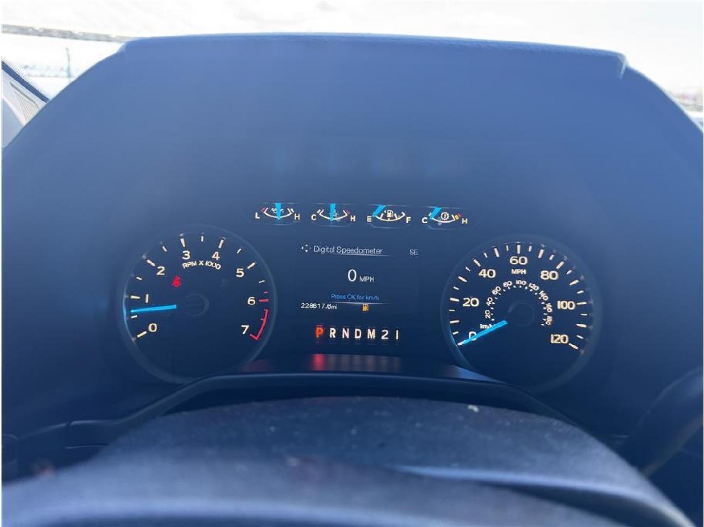 2016 Silver /No Color Ford F150 SuperCrew Cab XLT Pickup 4D 5 1/2 ft (1FTFW1EG1GK) with an V6, EcoBoost, TT, 3.5L engine, Automatic, 6-Spd transmission, located at 607 W Columbia Drive, Kennewick, WA, 99336, (509) 987-1069, 46.216743, -119.126404 - Photo#9