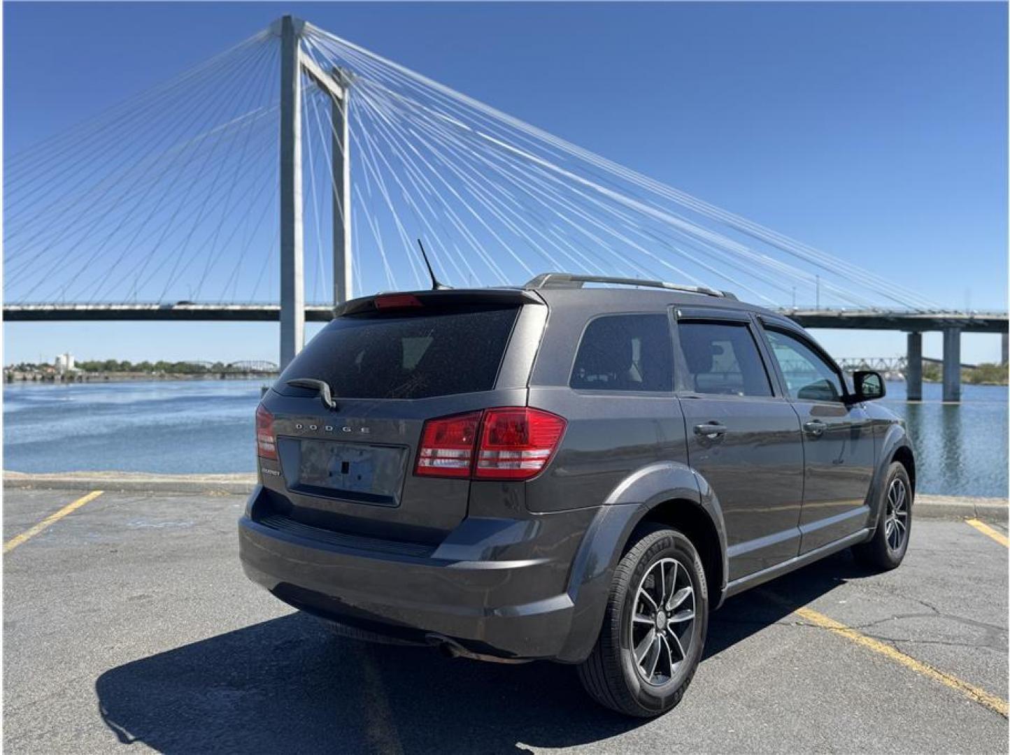 2017 Gray /No Color Dodge Journey SE Sport Utility 4D (3C4PDCAB7HT) with an 4-Cyl, 2.4 Liter engine, Auto, 4-Spd AutoStick transmission, located at 607 W Columbia Drive, Kennewick, WA, 99336, (509) 987-1069, 46.216743, -119.126404 - Photo#14