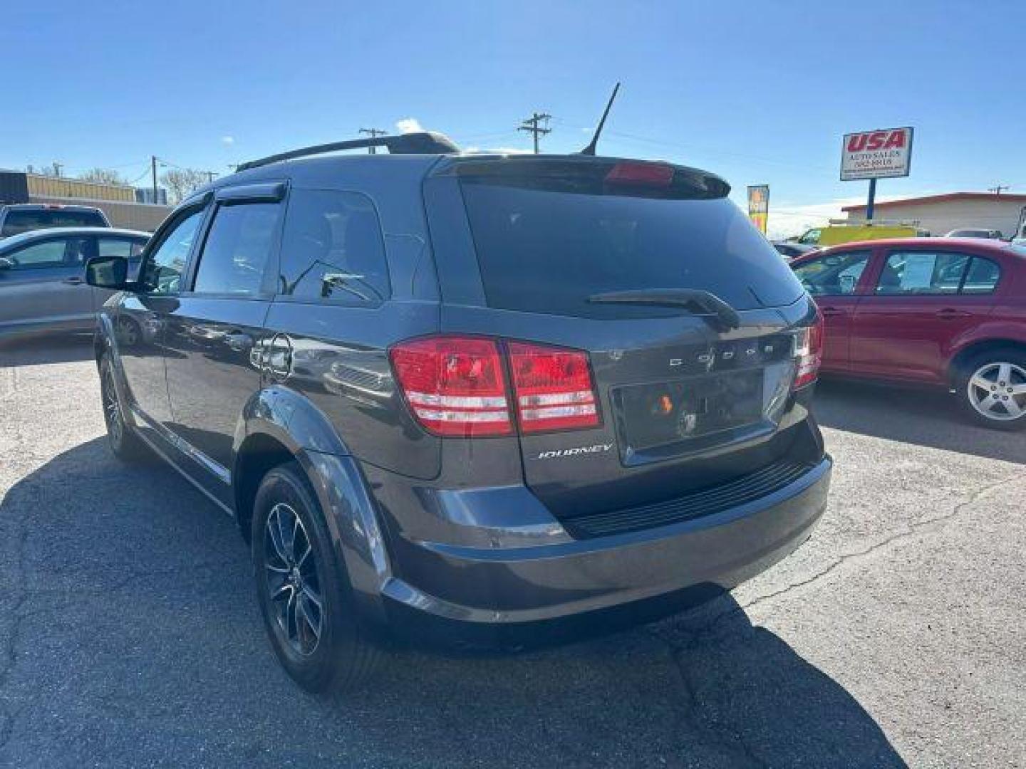 2017 Gray /No Color Dodge Journey SE Sport Utility 4D (3C4PDCAB7HT) with an 4-Cyl, 2.4 Liter engine, Auto, 4-Spd AutoStick transmission, located at 607 W Columbia Drive, Kennewick, WA, 99336, (509) 987-1069, 46.216743, -119.126404 - Photo#6