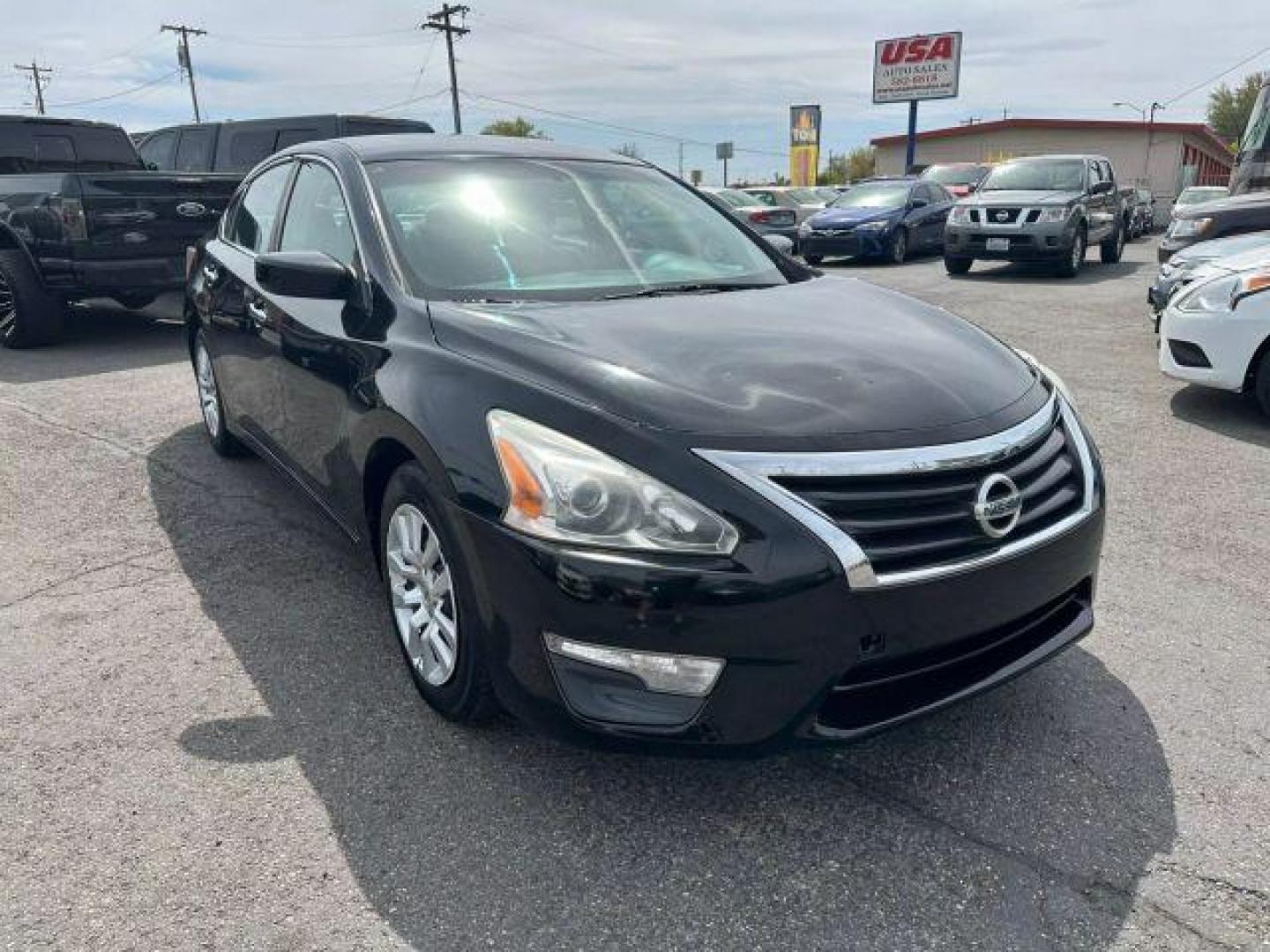 2013 Black Nissan Altima 2.5 S Sedan 4D (1N4AL3AP1DN) with an 4-Cyl, 2.5 Liter engine, Automatic, Xtronic CVT transmission, located at 607 W Columbia Drive, Kennewick, WA, 99336, (509) 987-1069, 46.216743, -119.126404 - Photo#2