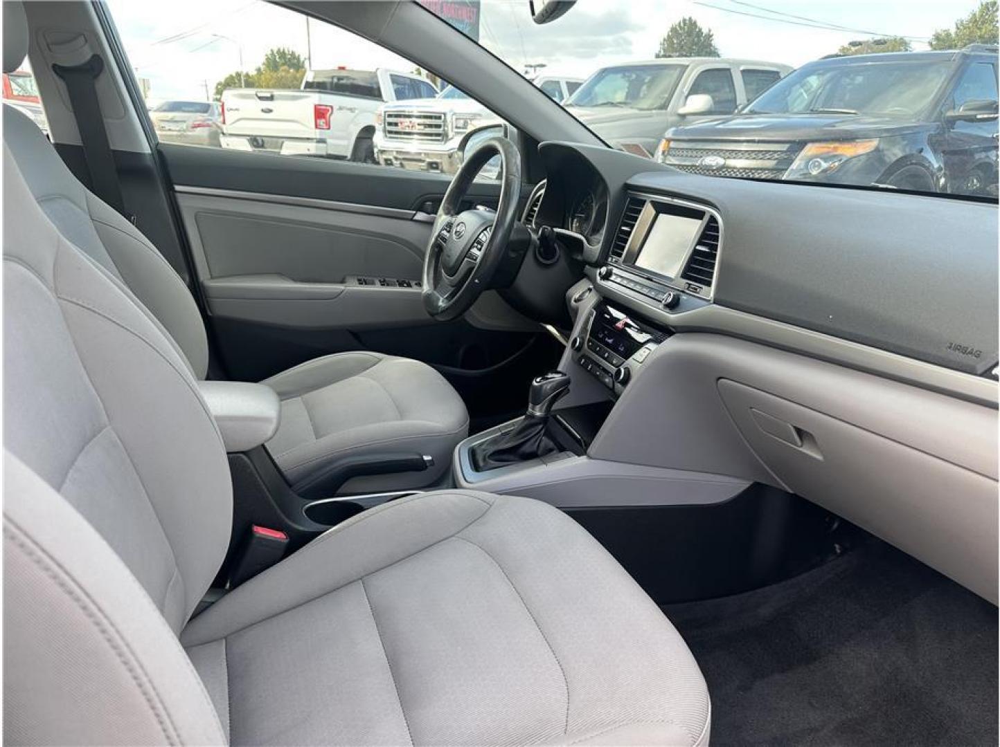 2018 Silver /No Color Hyundai Elantra Value Edition Sedan 4D (5NPD84LF2JH) with an 4-Cyl, SULEV, 2.0 Liter engine, Auto, 6-Spd Shiftronic transmission, located at 607 W Columbia Drive, Kennewick, WA, 99336, (509) 987-1069, 46.216743, -119.126404 - Photo#12