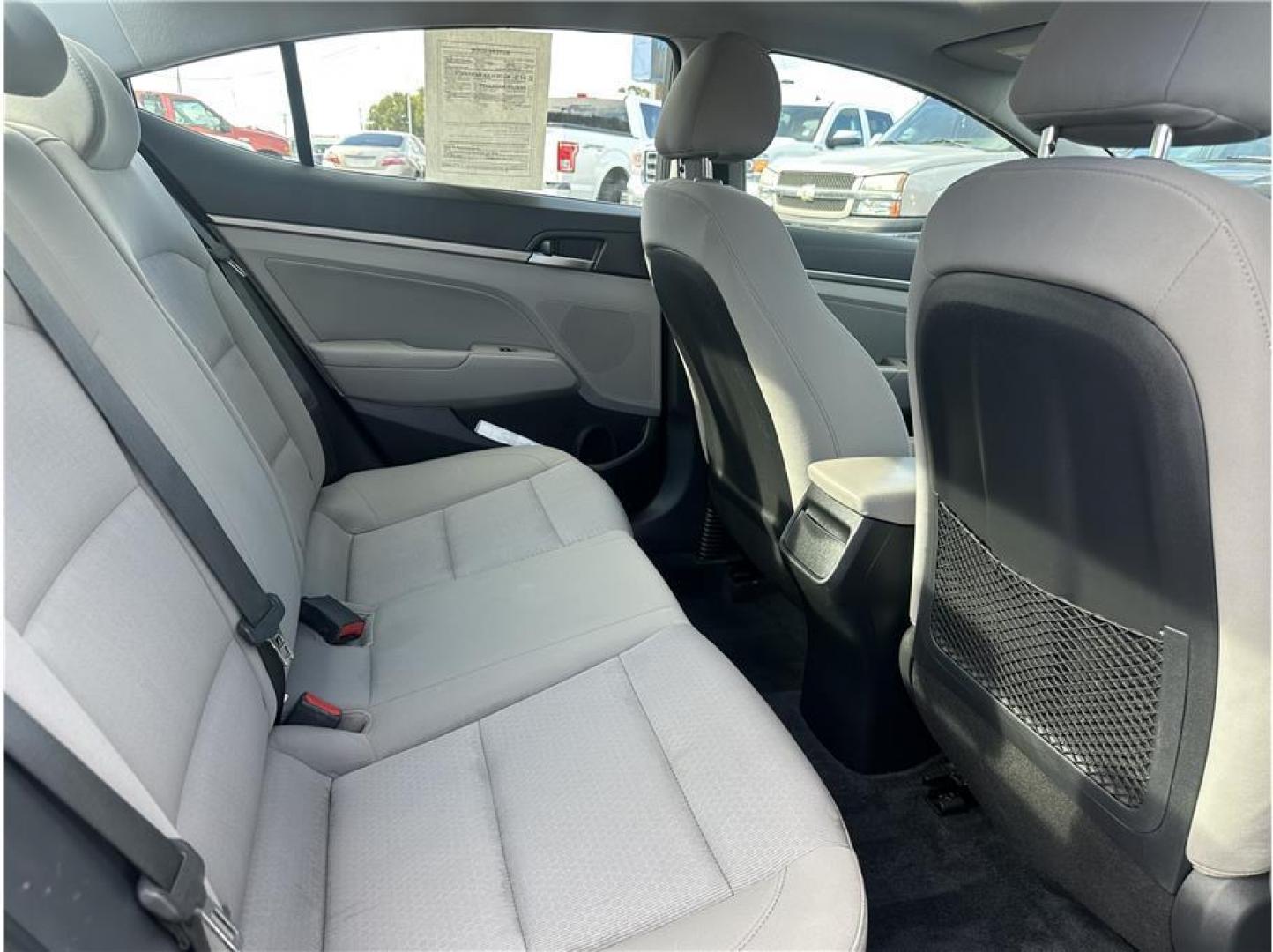 2018 Silver /No Color Hyundai Elantra Value Edition Sedan 4D (5NPD84LF2JH) with an 4-Cyl, SULEV, 2.0 Liter engine, Auto, 6-Spd Shiftronic transmission, located at 607 W Columbia Drive, Kennewick, WA, 99336, (509) 987-1069, 46.216743, -119.126404 - Photo#14
