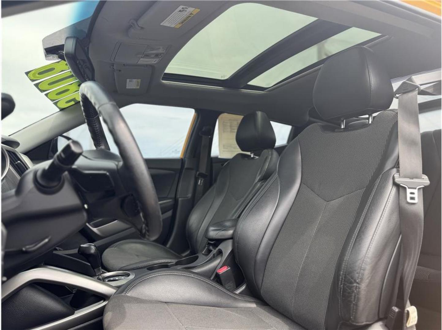 2013 Yellow /No Color Hyundai Veloster Coupe 3D (KMHTC6AD4DU) with an 4-Cyl, 1.6 Liter engine, Auto, 6-Spd EcoShft DCT transmission, located at 607 W Columbia Drive, Kennewick, WA, 99336, (509) 987-1069, 46.216743, -119.126404 - Photo#3