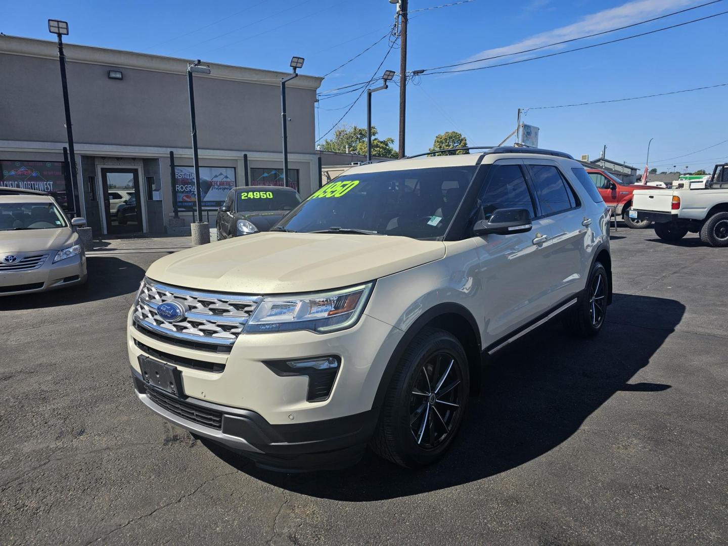 2018 Beige /No Color Ford Explorer (1FM5K8DH6JG) with an 4-Cyl, EcoBoost, 2.3T engine, Auto, 6-Spd SelectShift transmission, located at 607 W Columbia Drive, Kennewick, WA, 99336, (509) 987-1069, 46.216743, -119.126404 - Photo#0