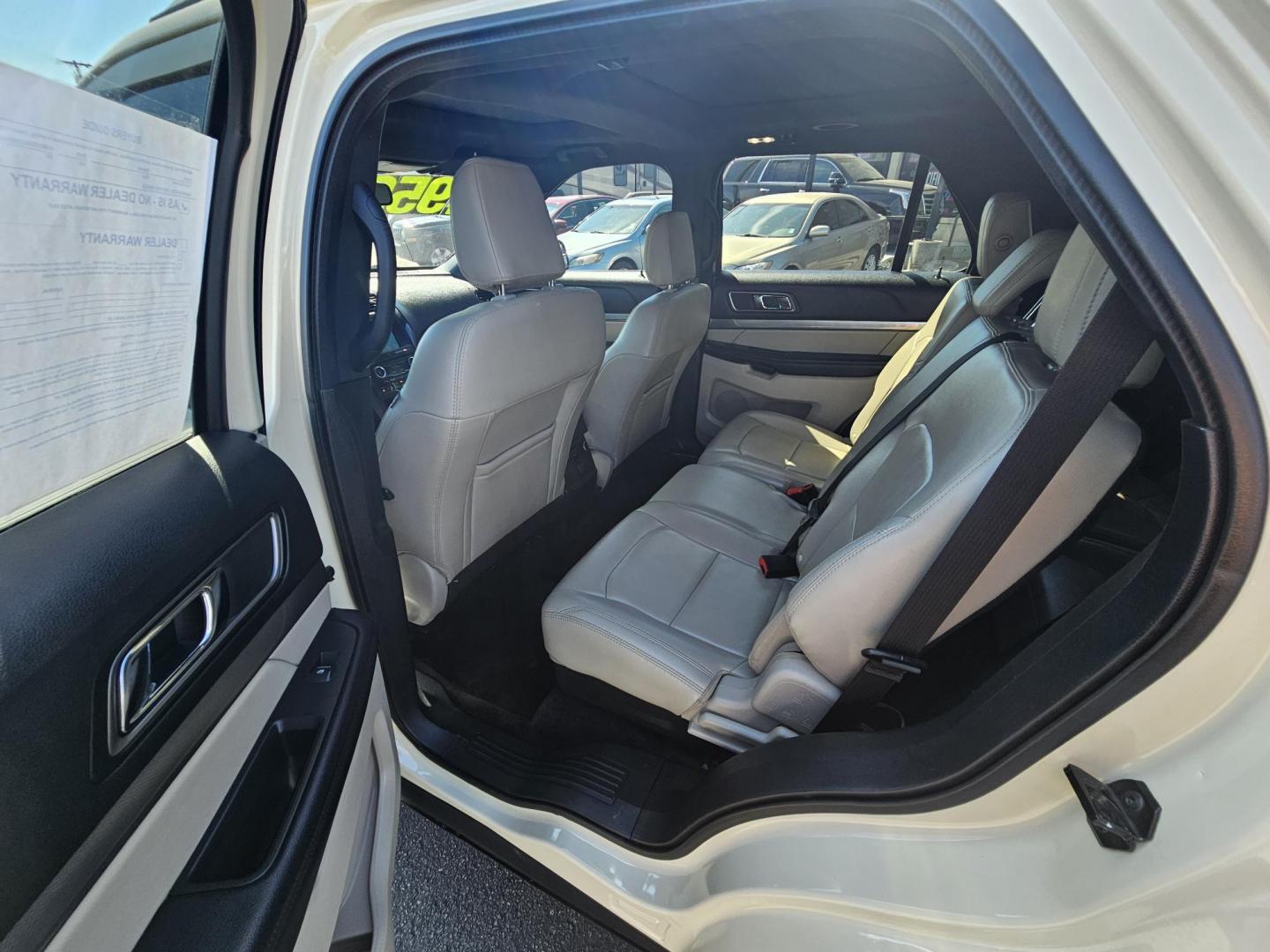 2018 Beige /No Color Ford Explorer (1FM5K8DH6JG) with an 4-Cyl, EcoBoost, 2.3T engine, Auto, 6-Spd SelectShift transmission, located at 607 W Columbia Drive, Kennewick, WA, 99336, (509) 987-1069, 46.216743, -119.126404 - Photo#12
