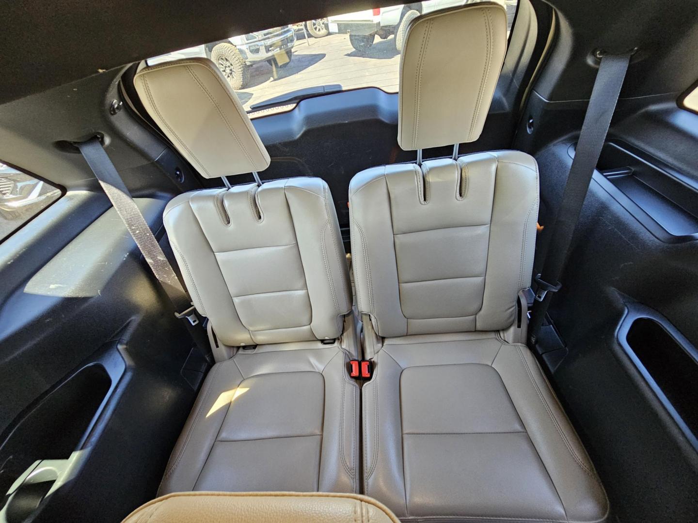 2018 Beige /No Color Ford Explorer (1FM5K8DH6JG) with an 4-Cyl, EcoBoost, 2.3T engine, Auto, 6-Spd SelectShift transmission, located at 607 W Columbia Drive, Kennewick, WA, 99336, (509) 987-1069, 46.216743, -119.126404 - Photo#13