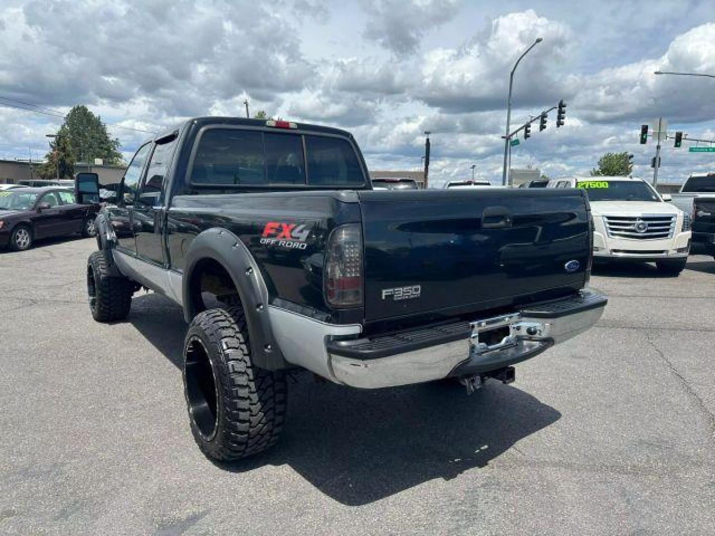 2004 Black /No Color Ford F350 Super Duty Crew Cab Lariat Pickup 4D 8 ft (1FTSW31P74E) with an V8, Turbo Dsl 6.0L engine, Automatic transmission, located at 607 W Columbia Drive, Kennewick, WA, 99336, (509) 987-1069, 46.216743, -119.126404 - Photo#6