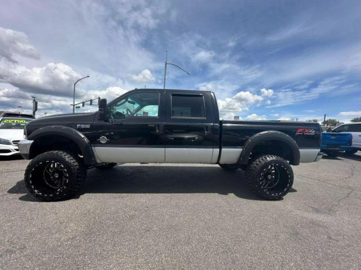 2004 Black /No Color Ford F350 Super Duty Crew Cab Lariat Pickup 4D 8 ft (1FTSW31P74E) with an V8, Turbo Dsl 6.0L engine, Automatic transmission, located at 607 W Columbia Drive, Kennewick, WA, 99336, (509) 987-1069, 46.216743, -119.126404 - Photo#7
