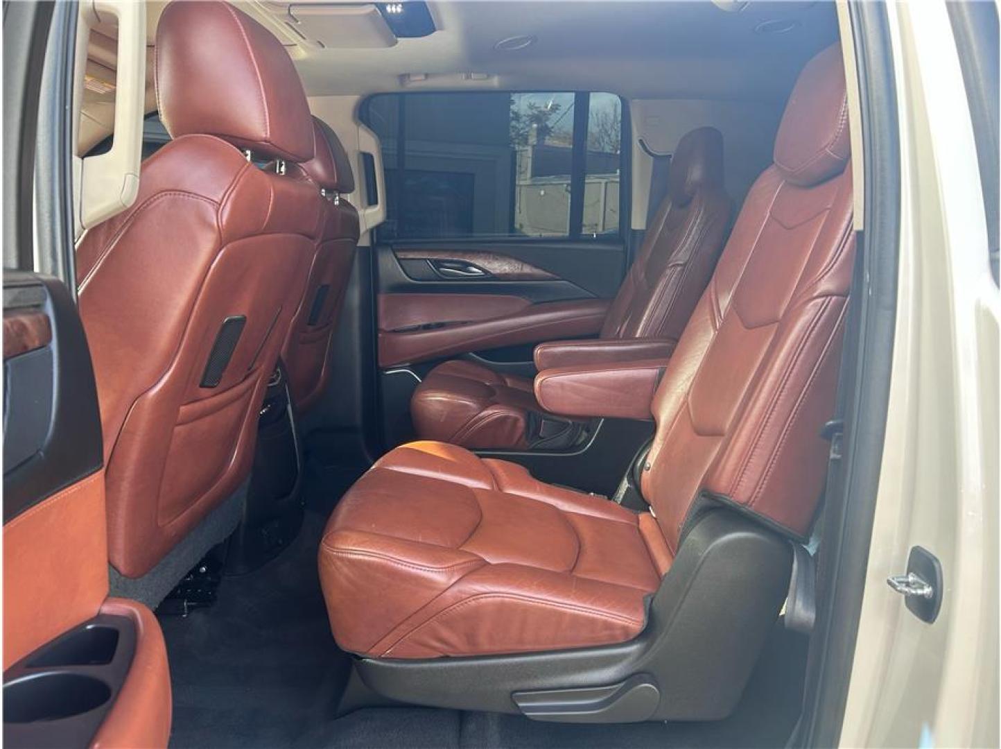 2015 Beige /No Color Cadillac Escalade ESV Premium Sport Utility 4D (1GYS4JKJ0FR) with an V8, 6.2 Liter engine, Auto, 6-Spd HD Overdrive transmission, located at 607 W Columbia Drive, Kennewick, WA, 99336, (509) 987-1069, 46.216743, -119.126404- Photo#12