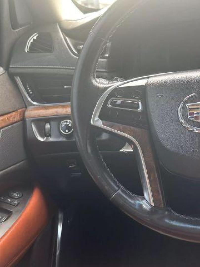 2015 White Cadillac Escalade ESV Premium Sport Utility 4D (1GYS4JKJ0FR) with an V8, Flex Fuel, 6.2 Liter engine, Auto, 6-Spd HD Overdrive transmission, located at 607 W Columbia Drive, Kennewick, WA, 99336, (509) 987-1069, 46.216743, -119.126404 - Photo#17