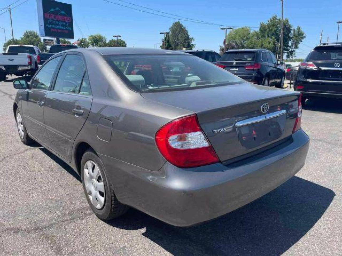 2004 No Color /No Color Toyota Camry LE Sedan 4D (4T1BE32K84U) with an 4-Cyl, 2.4 Liter engine, Automatic transmission, located at 607 W Columbia Drive, Kennewick, WA, 99336, (509) 987-1069, 46.216743, -119.126404 - Photo#6