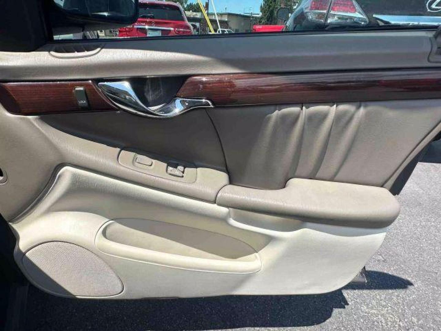 2003 Navy Blue /Off White Cadillac DeVille DHS Sedan 4D (1G6KE54Y83U) , Automatic transmission, located at 607 W Columbia Drive, Kennewick, WA, 99336, (509) 987-1069, 46.216743, -119.126404 - Photo#17