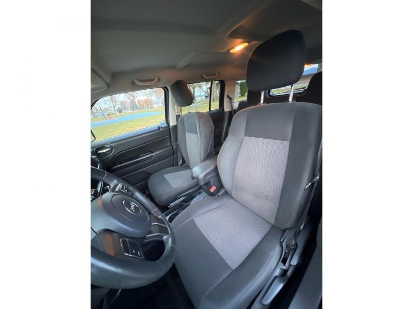 2012 Black /No Color Jeep Patriot Latitude Sport Utility 4D (1C4NJPFB0CD) with an 4-Cyl, 2.4 Liter engine, Auto, CVT w/AutoStick transmission, located at 607 W Columbia Drive, Kennewick, WA, 99336, (509) 987-1069, 46.216743, -119.126404 - Photo#12