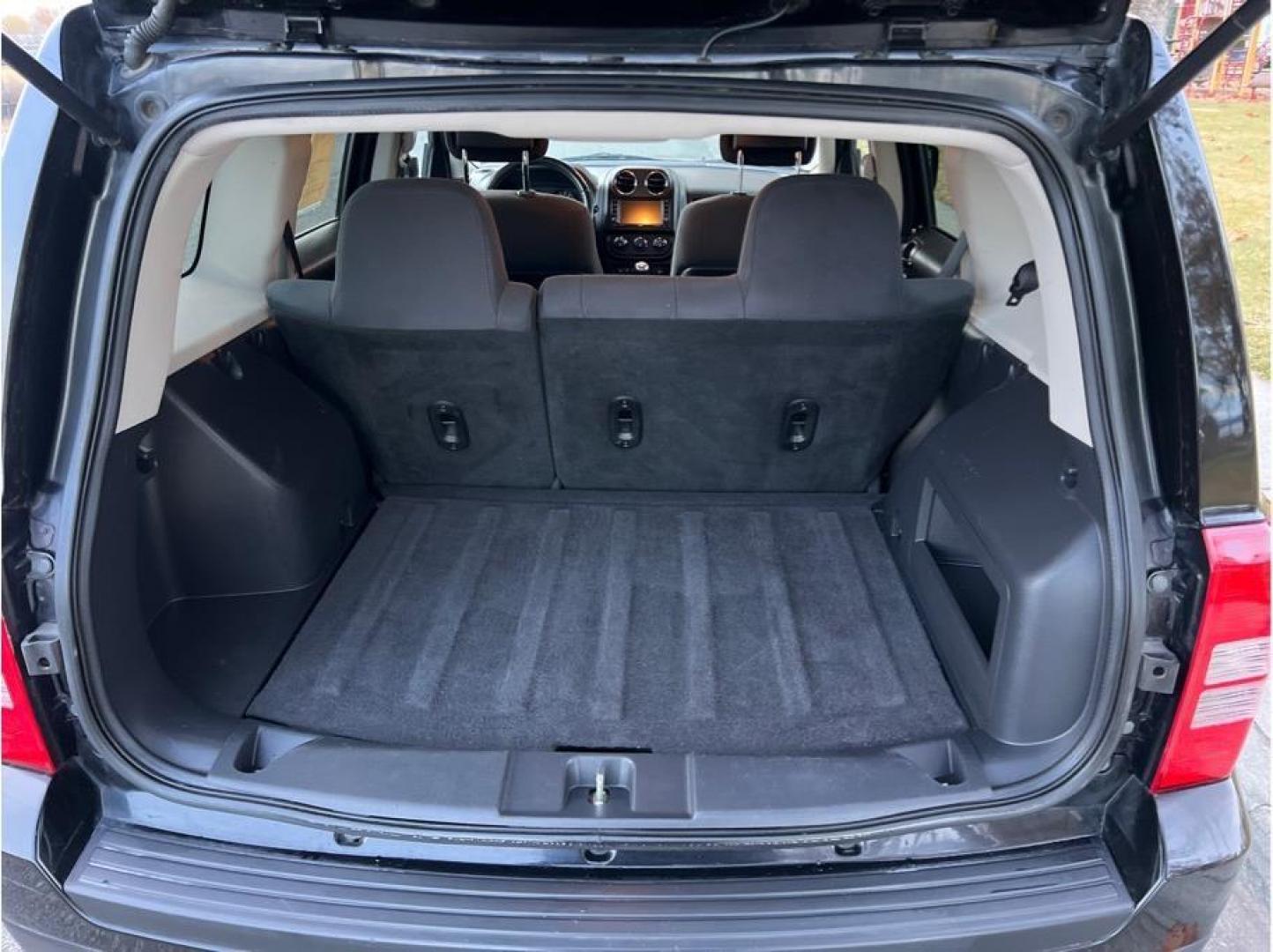 2012 Black /No Color Jeep Patriot Latitude Sport Utility 4D (1C4NJPFB0CD) with an 4-Cyl, 2.4 Liter engine, Auto, CVT w/AutoStick transmission, located at 607 W Columbia Drive, Kennewick, WA, 99336, (509) 987-1069, 46.216743, -119.126404 - Photo#15