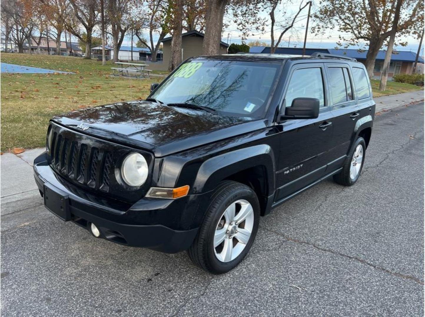 2012 Black /No Color Jeep Patriot Latitude Sport Utility 4D (1C4NJPFB0CD) with an 4-Cyl, 2.4 Liter engine, Auto, CVT w/AutoStick transmission, located at 607 W Columbia Drive, Kennewick, WA, 99336, (509) 987-1069, 46.216743, -119.126404 - Photo#0