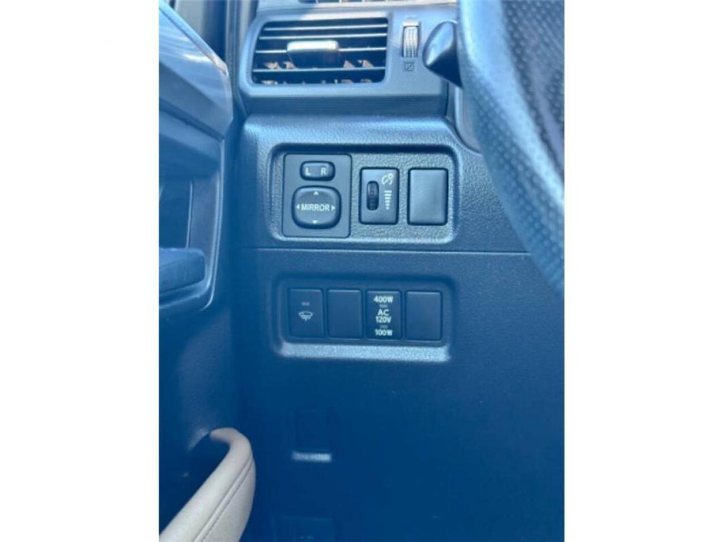 2016 White /No Color Toyota 4Runner (JTEZU5JR5G5) with an V6, 4.0 Liter engine, Auto, 5-Spd SeqShft transmission, located at 607 W Columbia Drive, Kennewick, WA, 99336, (509) 987-1069, 46.216743, -119.126404 - Photo#12