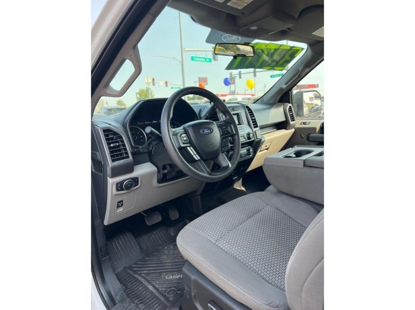 2018 White /No Color Ford F150 SuperCrew Cab (1FTFW1E58JF) with an V8, Flex Fuel, 5.0 Liter engine, Auto, 10-Spd Spt Mode transmission, located at 607 W Columbia Drive, Kennewick, WA, 99336, (509) 987-1069, 46.216743, -119.126404 - Photo#14