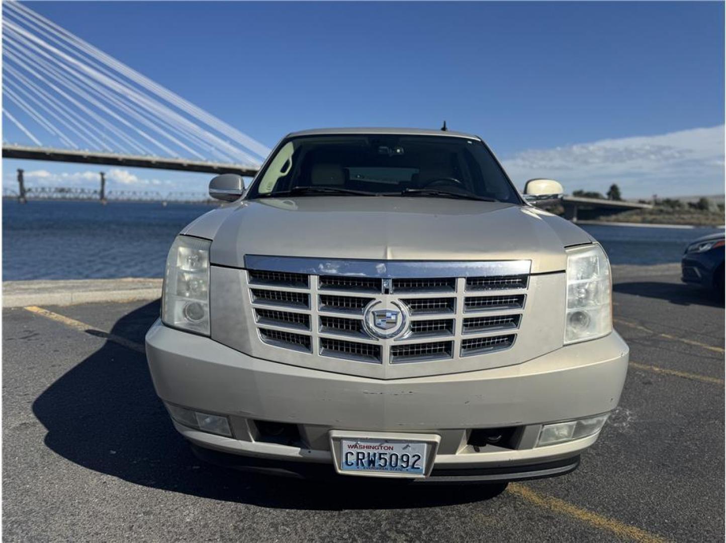 2008 Gold /No Color Cadillac Escalade (1GYFK63868R) with an V8, 6.2 Liter engine, Automatic, 6-Spd HD w/Overdrive transmission, located at 607 W Columbia Drive, Kennewick, WA, 99336, (509) 987-1069, 46.216743, -119.126404 - Photo#17