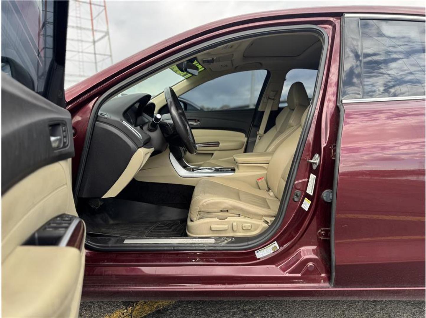 2015 Red /No Color Acura TLX (19UUB2F58FA) with an V6, VTEC, 3.5 Liter engine, Auto, 9-Spd SportShift transmission, located at 607 W Columbia Drive, Kennewick, WA, 99336, (509) 987-1069, 46.216743, -119.126404 - Photo#7