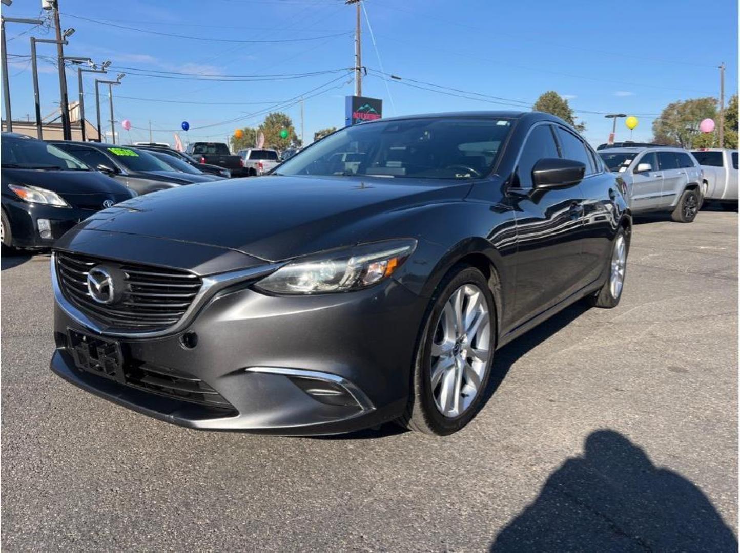 2017 Gray /No Color Mazda MAZDA6 (JM1GL1V54H1) with an 4-Cyl PZEV SKYACTIV-G 2.5L engine, Auto, 6-Spd Spt Manual transmission, located at 607 W Columbia Drive, Kennewick, WA, 99336, (509) 987-1069, 46.216743, -119.126404 - Photo#0