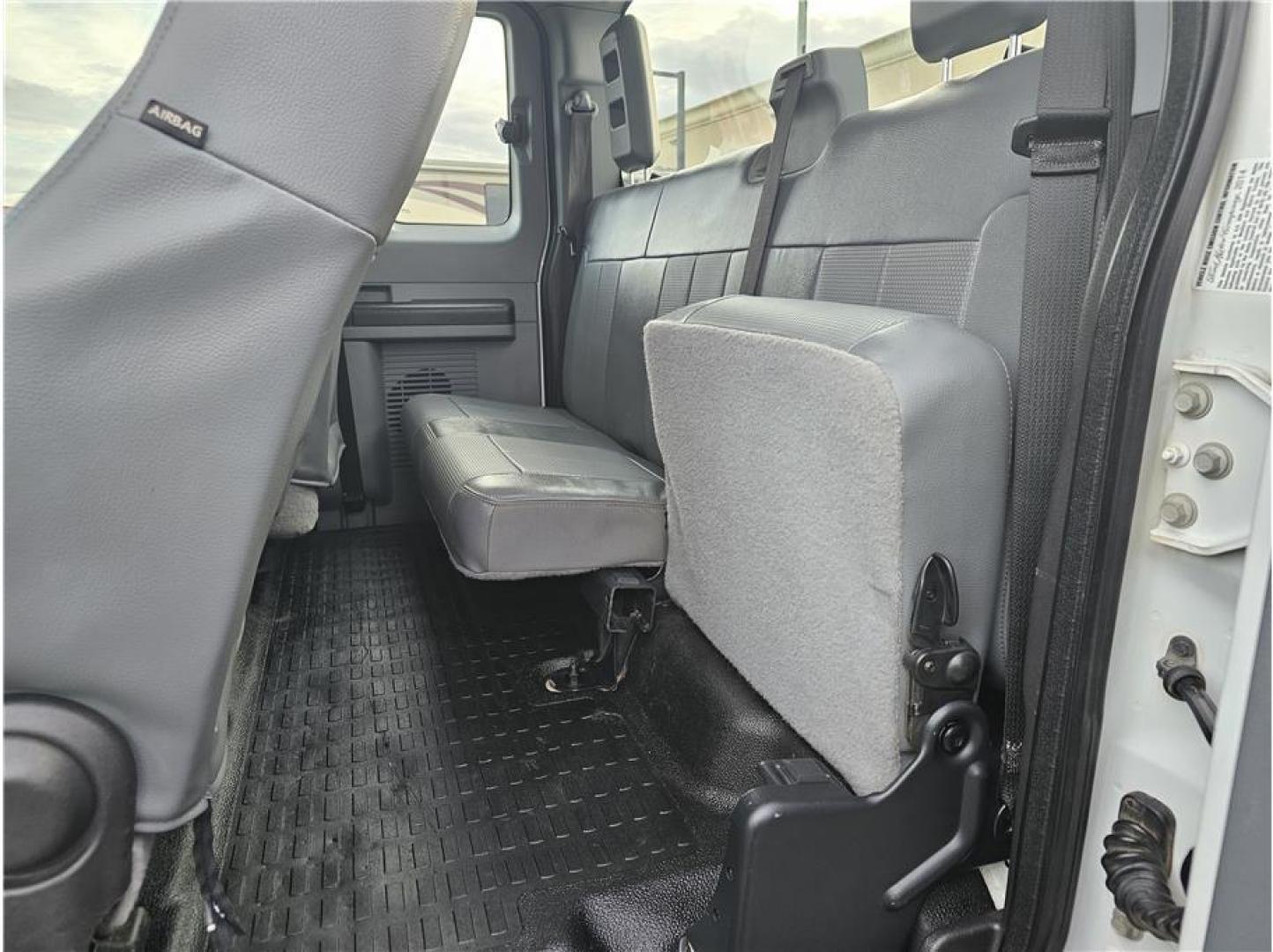 2015 White /No Color Ford F350 Super Duty Super Cab (1FT8X3B65FE) with an V8, Flex Fuel, 6.2 Liter engine, Auto, HD 6-Spd SelShft transmission, located at 607 W Columbia Drive, Kennewick, WA, 99336, (509) 987-1069, 46.216743, -119.126404 - Photo#21