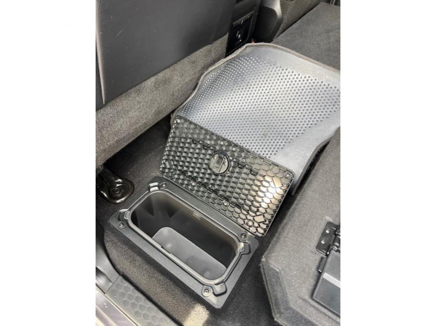 2018 Gray /No Color Ram 1500 Crew Cab (1C6RR7MT3JS) with an V8, HEMI, 5.7 Liter engine, Automatic, 8-Spd transmission, located at 607 W Columbia Drive, Kennewick, WA, 99336, (509) 987-1069, 46.216743, -119.126404 - Photo#11