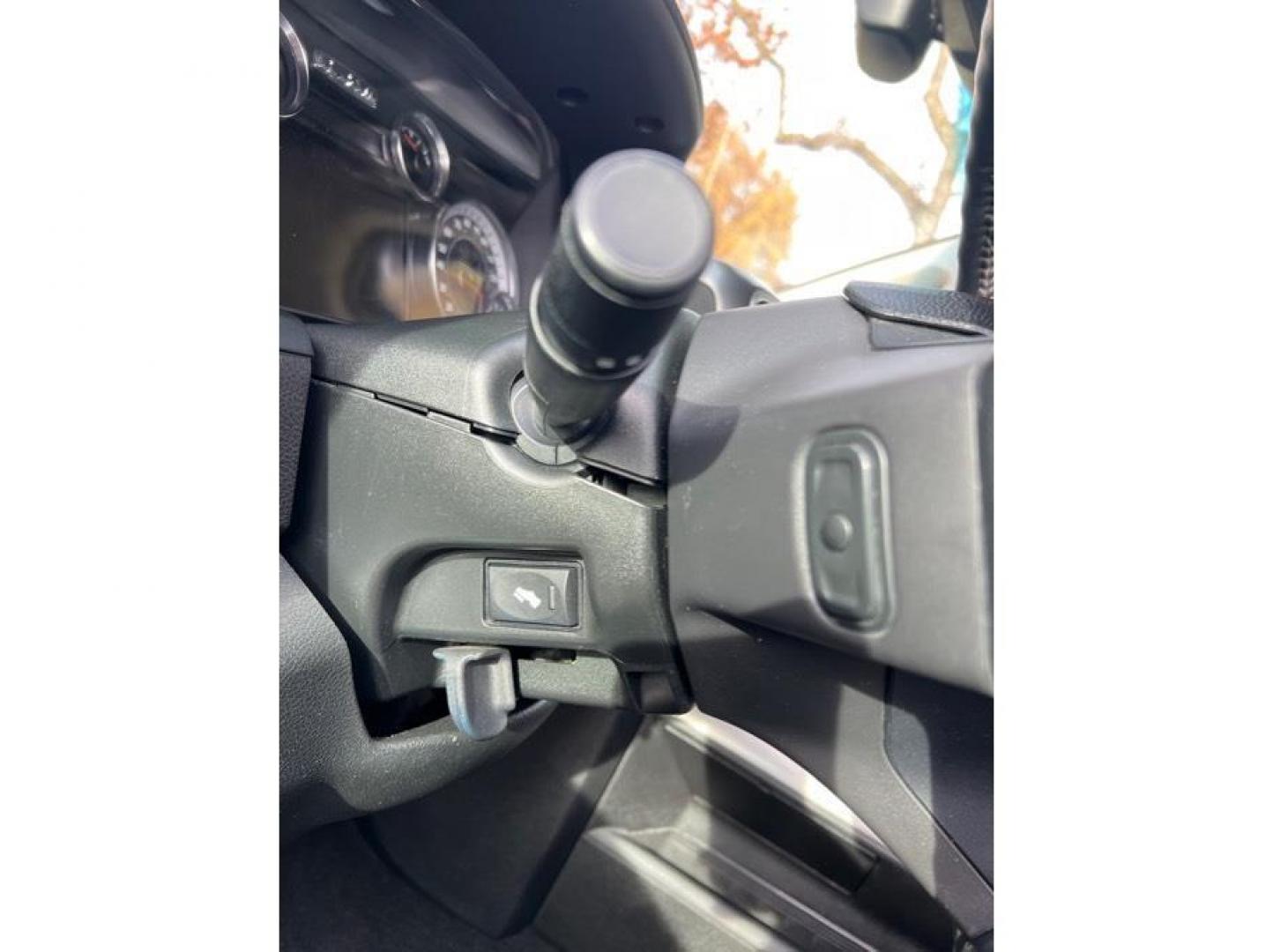 2018 Gray /No Color Ram 1500 Crew Cab (1C6RR7MT3JS) with an V8, HEMI, 5.7 Liter engine, Automatic, 8-Spd transmission, located at 607 W Columbia Drive, Kennewick, WA, 99336, (509) 987-1069, 46.216743, -119.126404 - Photo#15