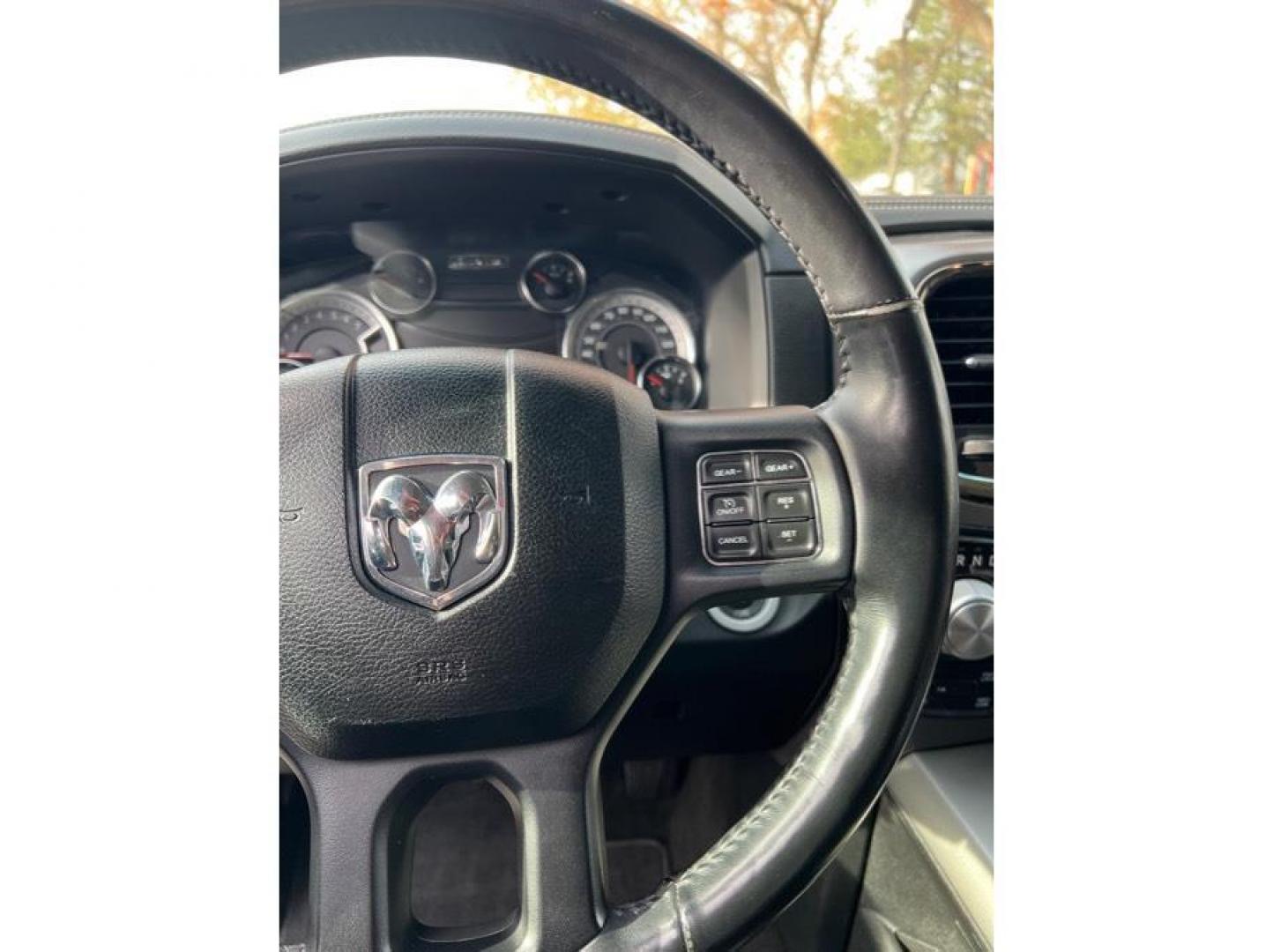2018 Gray /No Color Ram 1500 Crew Cab (1C6RR7MT3JS) with an V8, HEMI, 5.7 Liter engine, Automatic, 8-Spd transmission, located at 607 W Columbia Drive, Kennewick, WA, 99336, (509) 987-1069, 46.216743, -119.126404 - Photo#17
