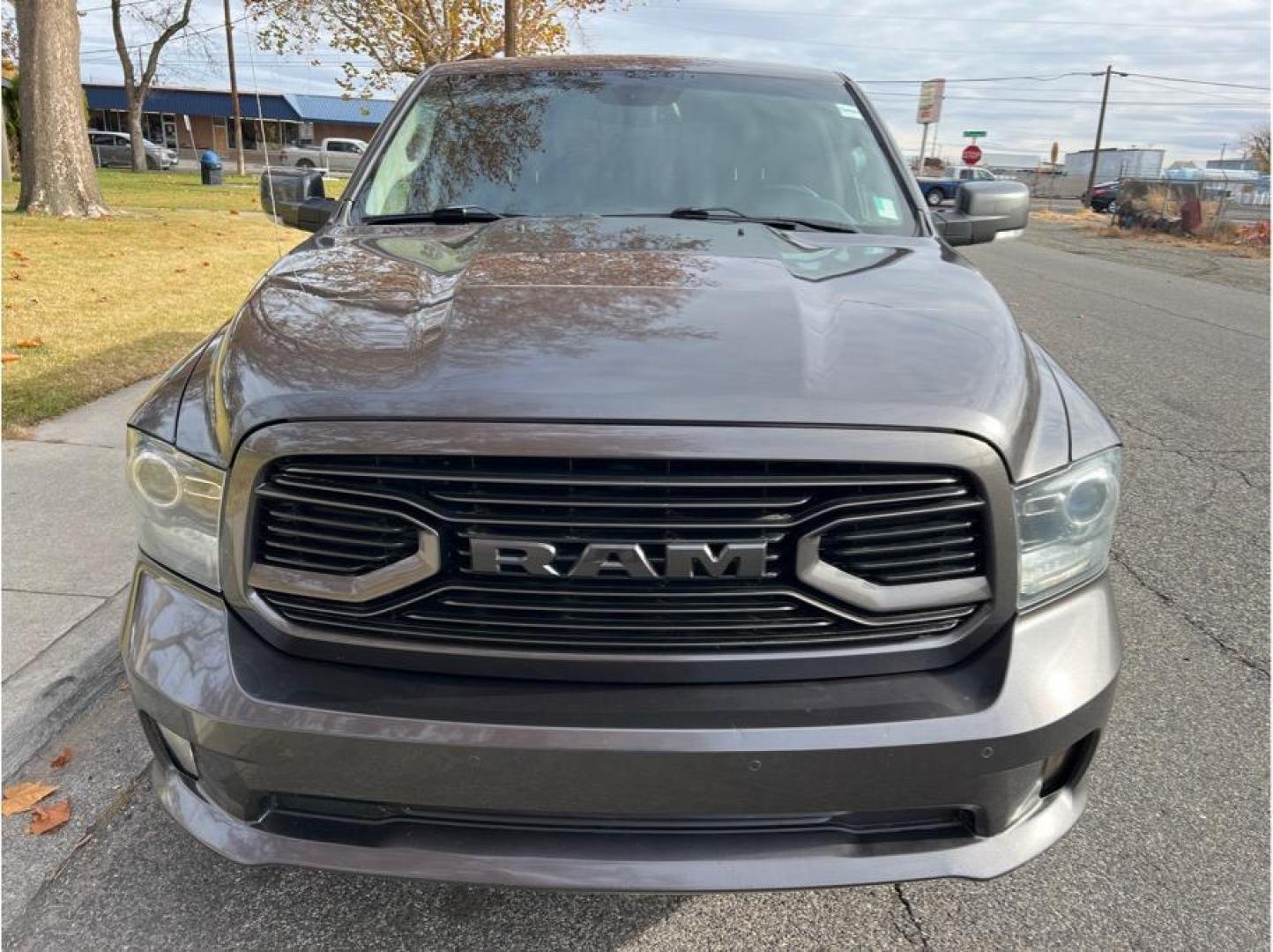 2018 Gray /No Color Ram 1500 Crew Cab (1C6RR7MT3JS) with an V8, HEMI, 5.7 Liter engine, Automatic, 8-Spd transmission, located at 607 W Columbia Drive, Kennewick, WA, 99336, (509) 987-1069, 46.216743, -119.126404 - Photo#1