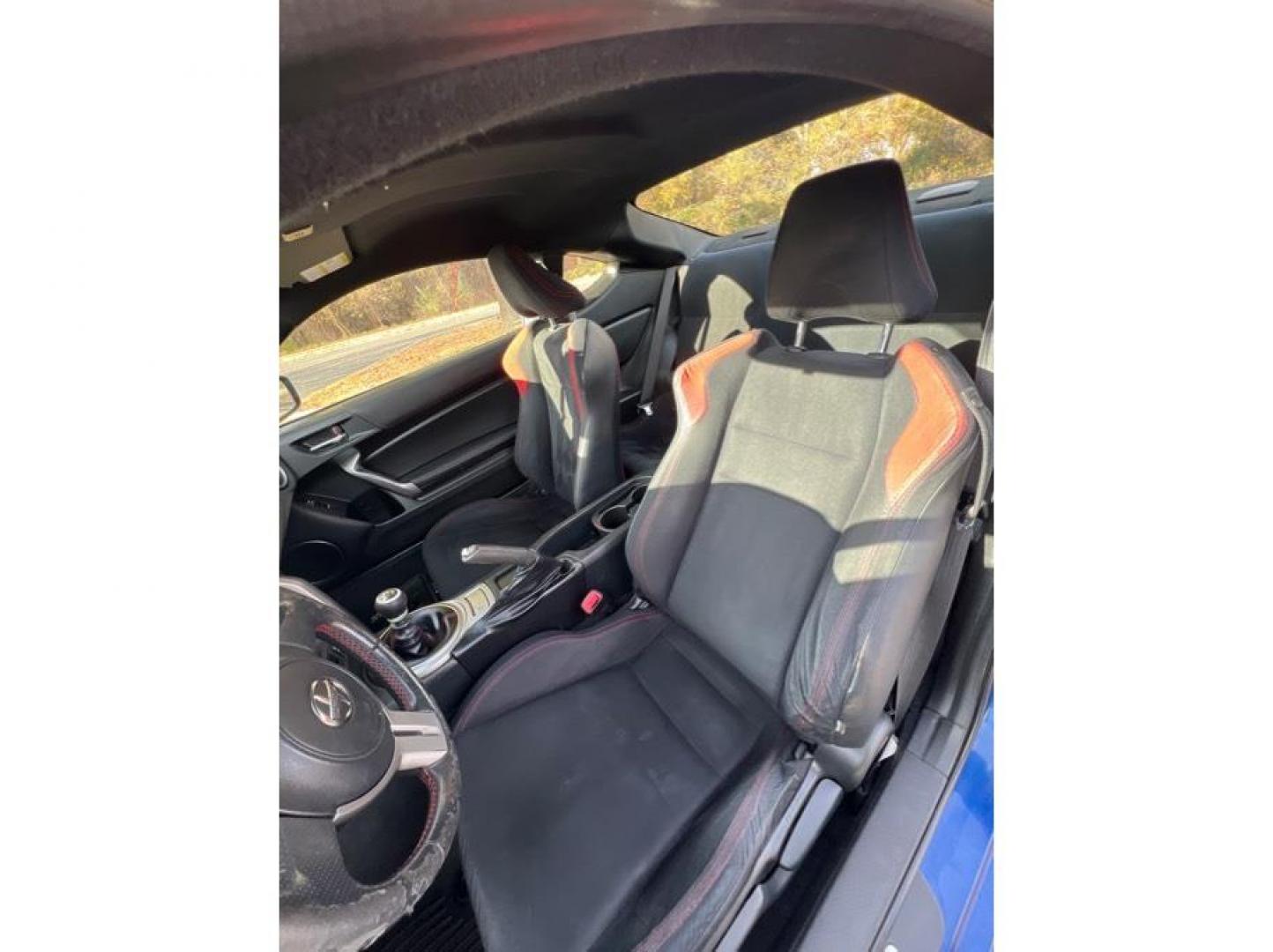 2015 Blue /No Color Scion FR-S (JF1ZNAA18F9) with an 4-Cyl, 2.0 Liter engine, Manual, 6-Spd transmission, located at 607 W Columbia Drive, Kennewick, WA, 99336, (509) 987-1069, 46.216743, -119.126404 - Photo#9