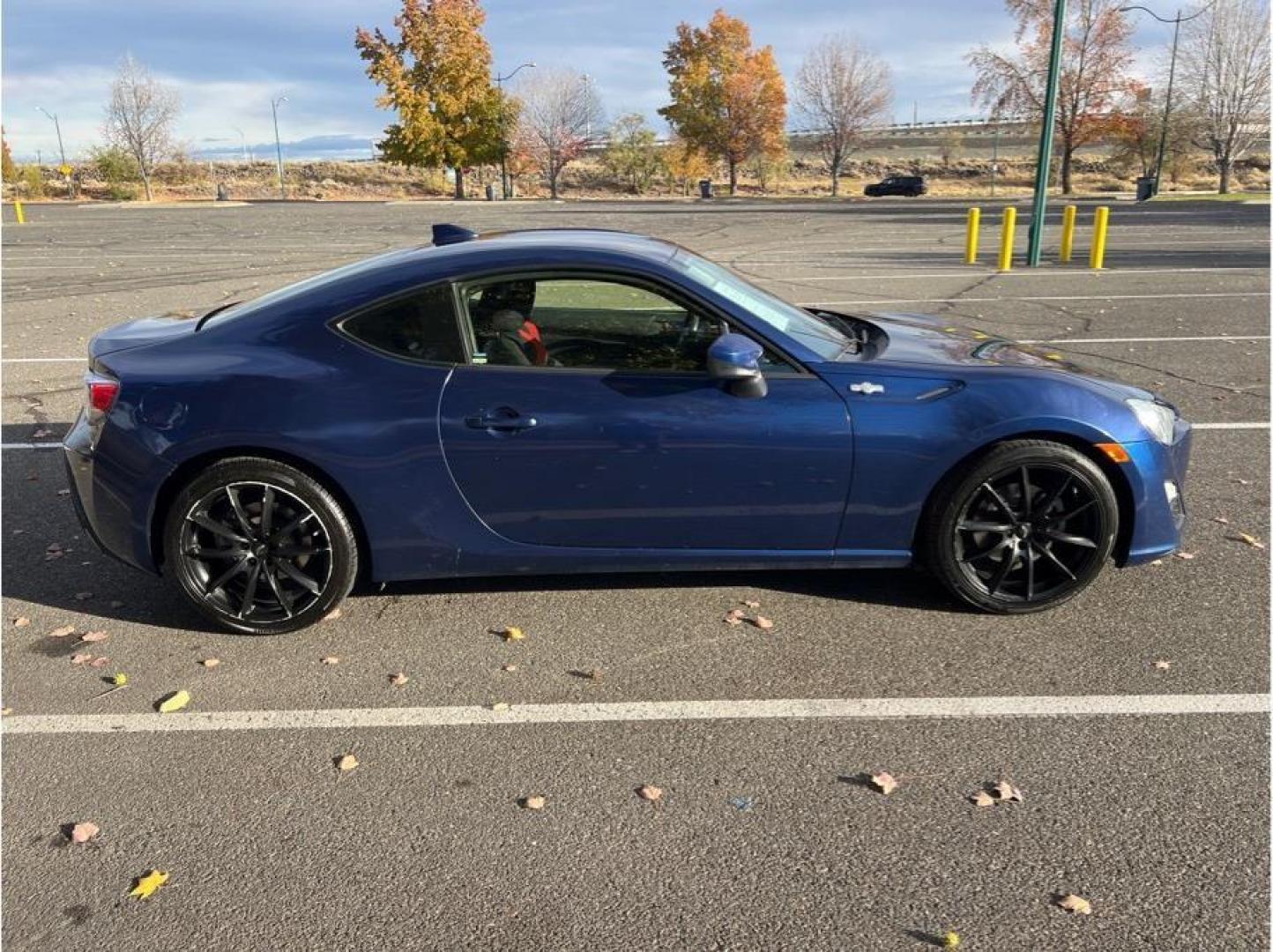 2015 Blue /No Color Scion FR-S (JF1ZNAA18F9) with an 4-Cyl, 2.0 Liter engine, Manual, 6-Spd transmission, located at 607 W Columbia Drive, Kennewick, WA, 99336, (509) 987-1069, 46.216743, -119.126404 - Photo#3