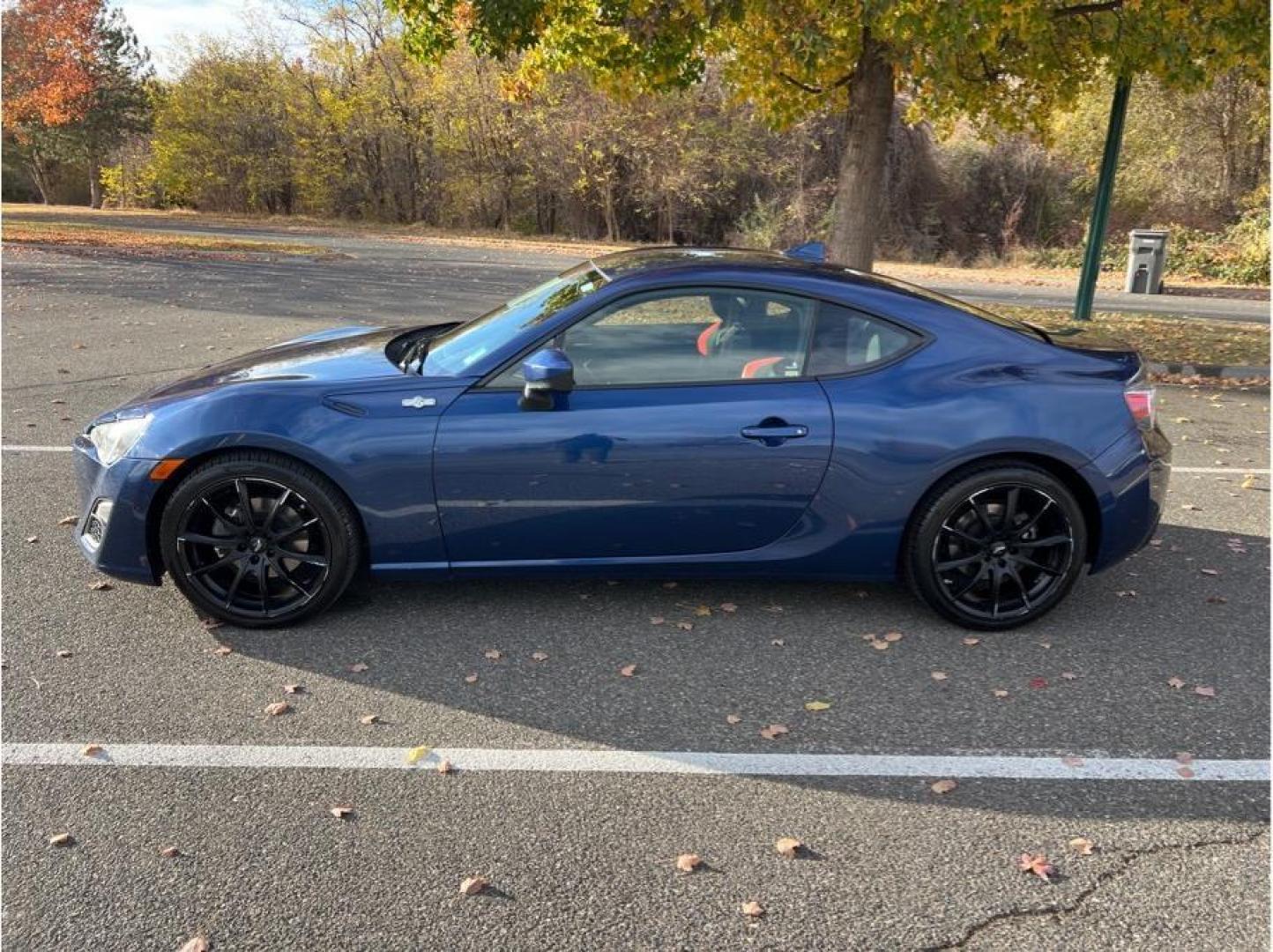 2015 Blue /No Color Scion FR-S (JF1ZNAA18F9) with an 4-Cyl, 2.0 Liter engine, Manual, 6-Spd transmission, located at 607 W Columbia Drive, Kennewick, WA, 99336, (509) 987-1069, 46.216743, -119.126404 - Photo#7