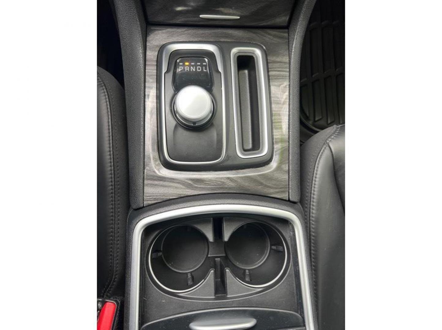 2022 Gray /No Color Chrysler 300 (2C3CCADG0NH) with an V6, 3.6 Liter engine, Automatic, 8-Spd transmission, located at 607 W Columbia Drive, Kennewick, WA, 99336, (509) 987-1069, 46.216743, -119.126404 - Photo#16