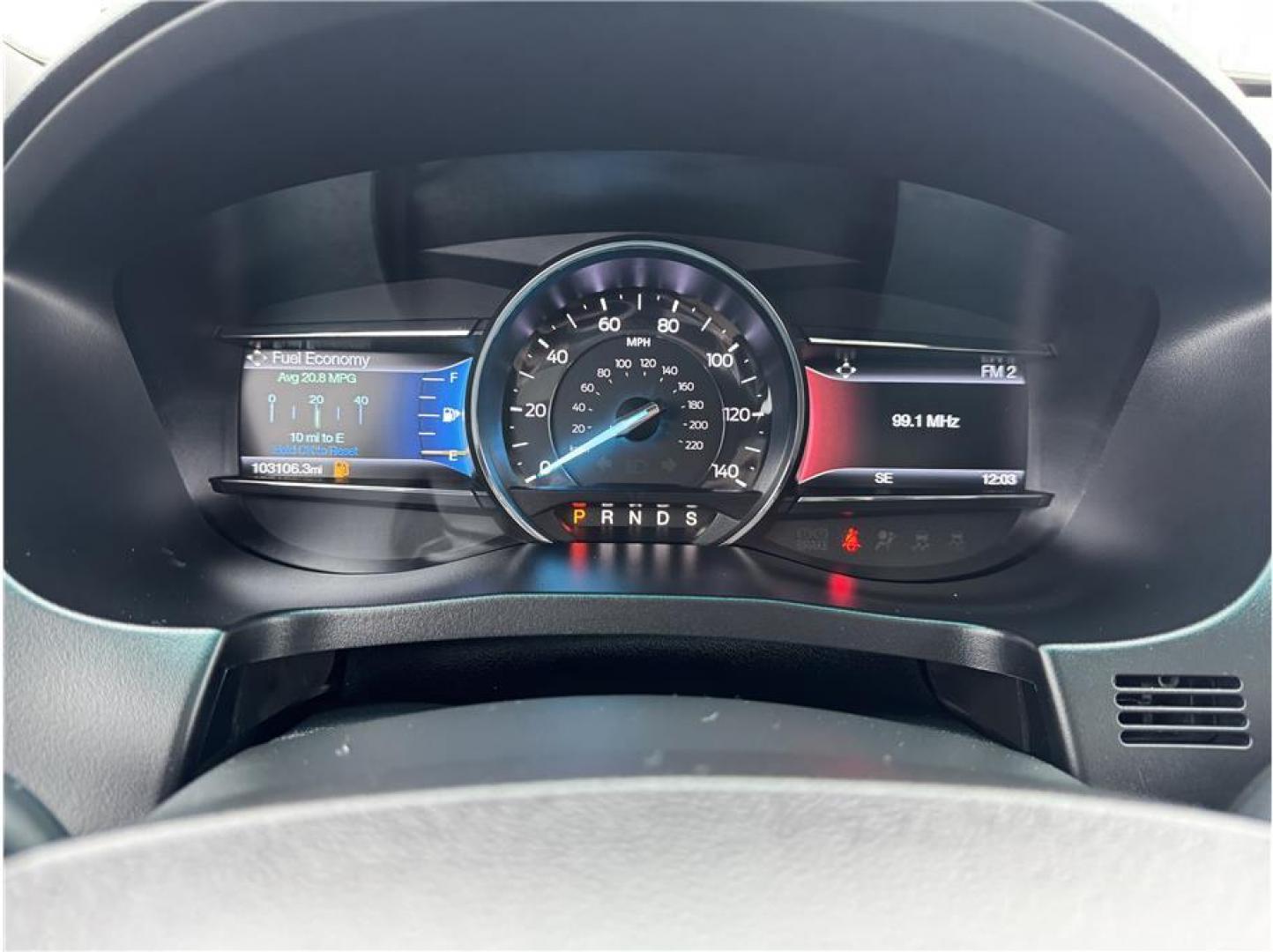 2017 White /No Color Ford Explorer (1FM5K7DH7HG) with an 4-Cyl, EcoBoost, 2.3T engine, Auto, 6-Spd SelectShift transmission, located at 607 W Columbia Drive, Kennewick, WA, 99336, (509) 987-1069, 46.216743, -119.126404 - Photo#9