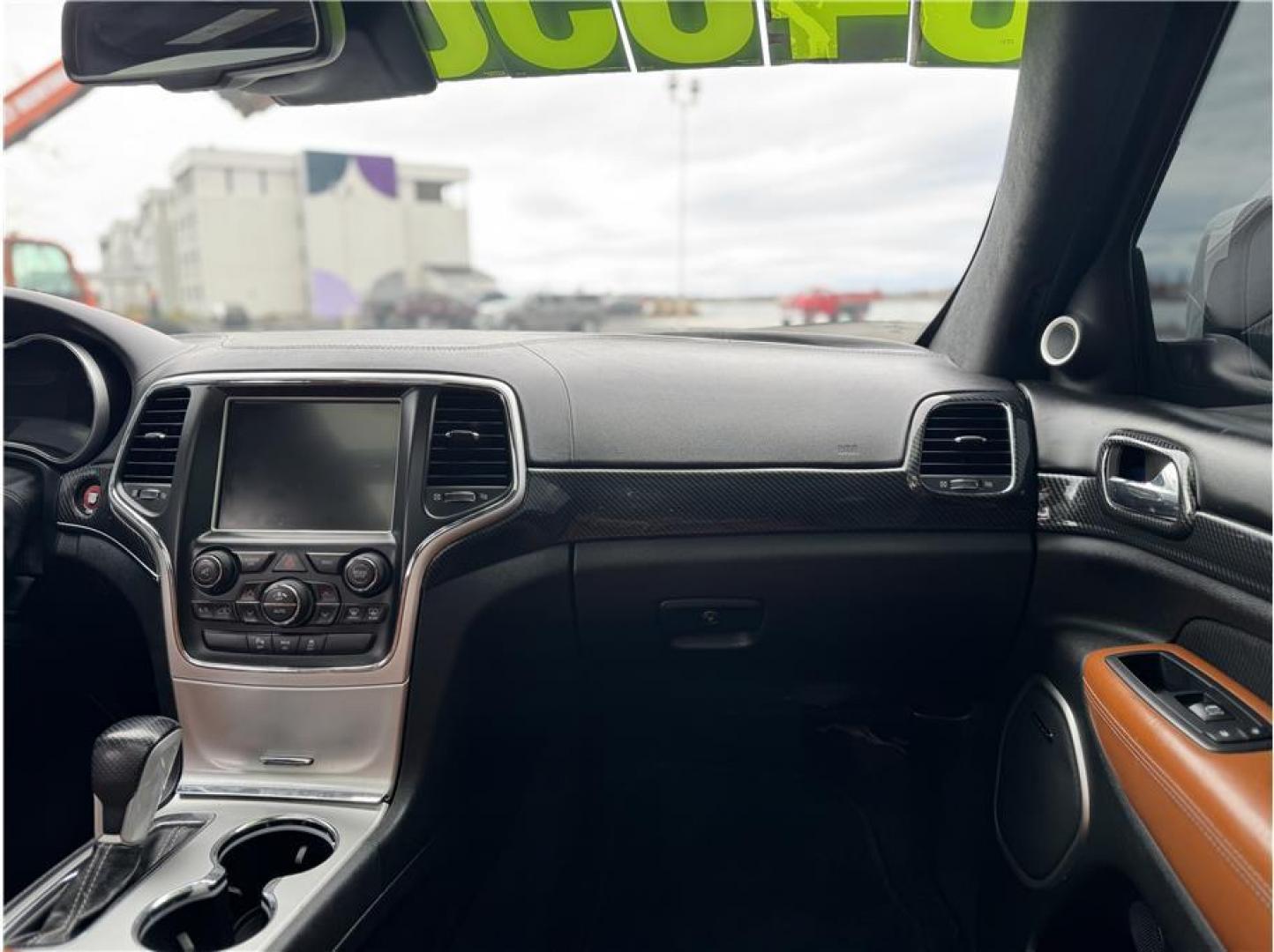 2016 White /No Color Jeep Grand Cherokee (1C4RJFDJ1GC) with an V8, HEMI, 6.4 Liter engine, Automatic, 8-Spd transmission, located at 607 W Columbia Drive, Kennewick, WA, 99336, (509) 987-1069, 46.216743, -119.126404 - Photo#6