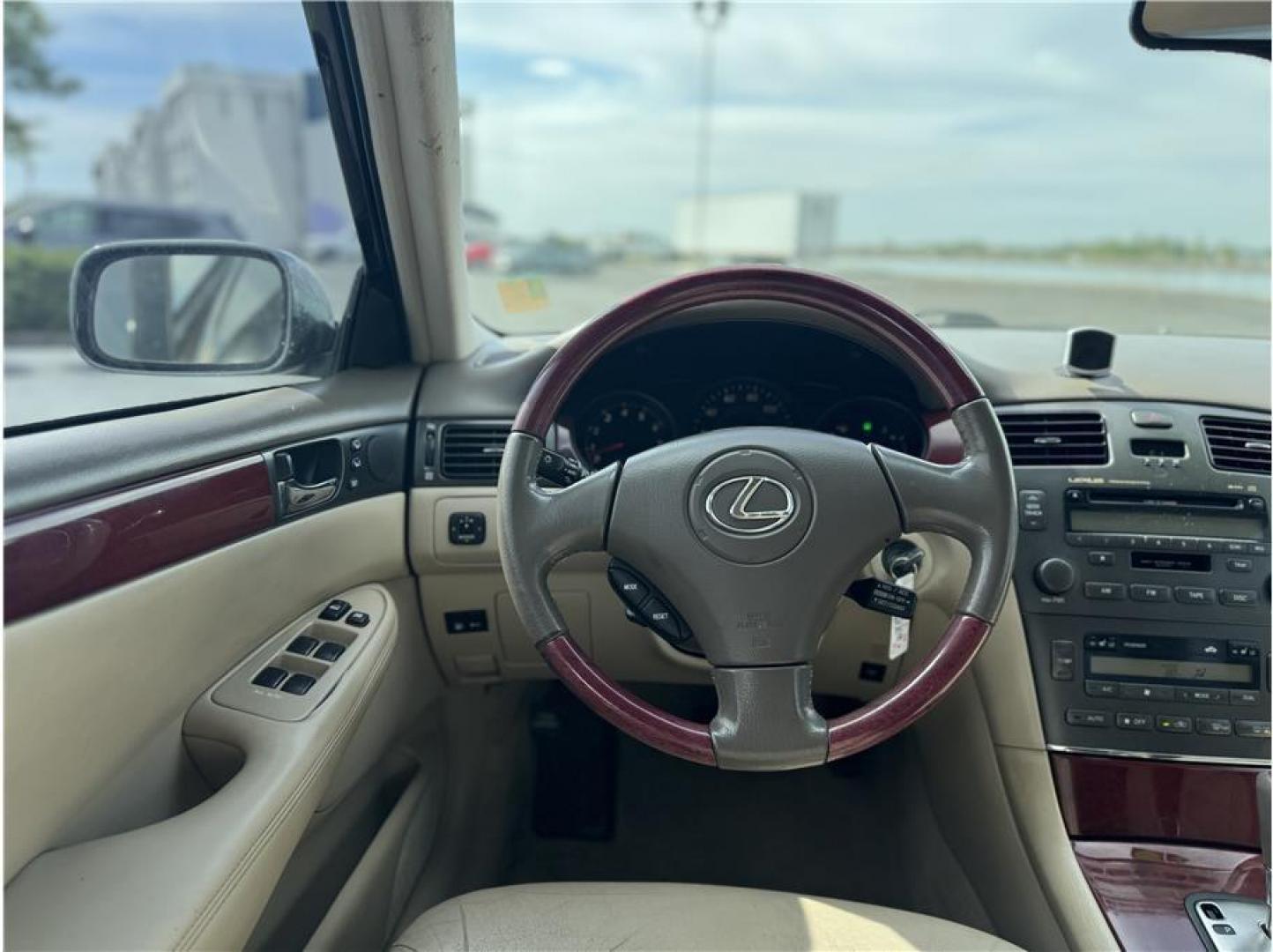 2002 No Color /No Color Lexus ES (JTHBF30G420) with an V6, 3.0 Liter engine, Automatic, 5-Spd w/Overdrive transmission, located at 607 W Columbia Drive, Kennewick, WA, 99336, (509) 987-1069, 46.216743, -119.126404 - Photo#4