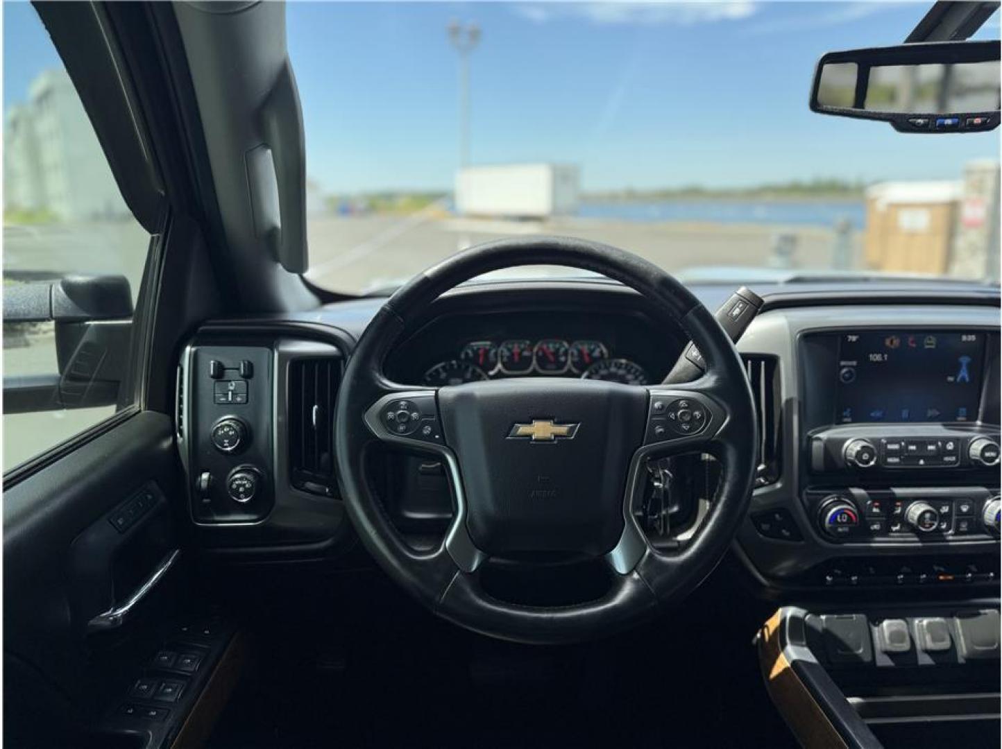 2015 Silver /No Color Chevrolet Silverado 2500 HD Crew Cab (1GC1KWE87FF) with an V8, Turbo Diesel, 6.6 Liter engine, Auto, 6-Spd Allison OD transmission, located at 607 W Columbia Drive, Kennewick, WA, 99336, (509) 987-1069, 46.216743, -119.126404 - Photo#4
