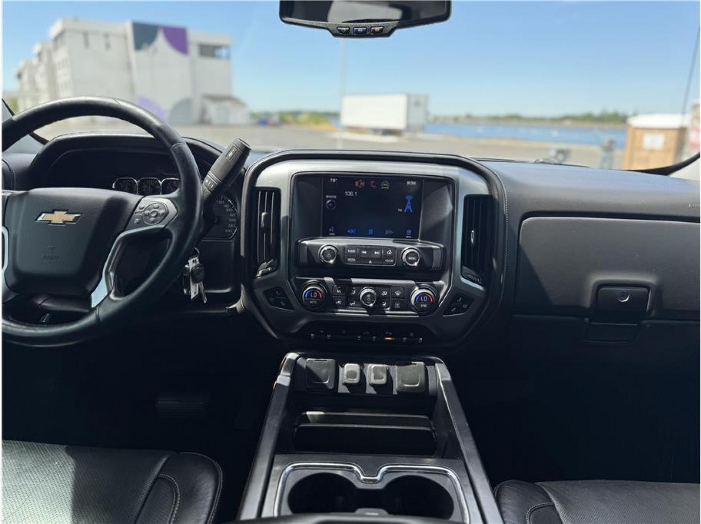 2015 Silver /No Color Chevrolet Silverado 2500 HD Crew Cab (1GC1KWE87FF) with an V8, Turbo Diesel, 6.6 Liter engine, Auto, 6-Spd Allison OD transmission, located at 607 W Columbia Drive, Kennewick, WA, 99336, (509) 987-1069, 46.216743, -119.126404 - Photo#5