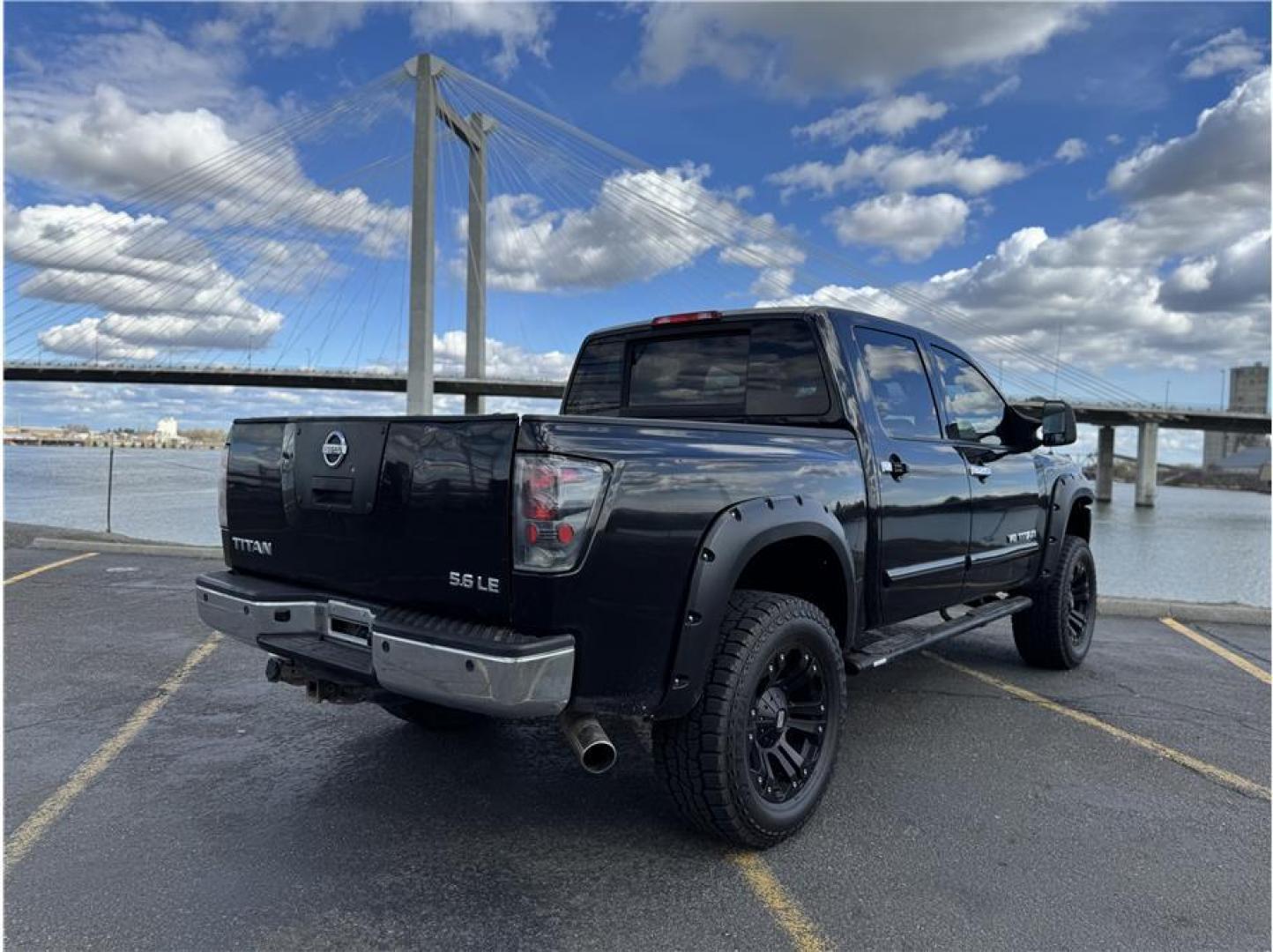 2007 Black /No Color Nissan Titan Crew Cab (1N6AA07B07N) with an V8, 5.6 Liter engine, Automatic transmission, located at 607 W Columbia Drive, Kennewick, WA, 99336, (509) 987-1069, 46.216743, -119.126404 - Photo#13