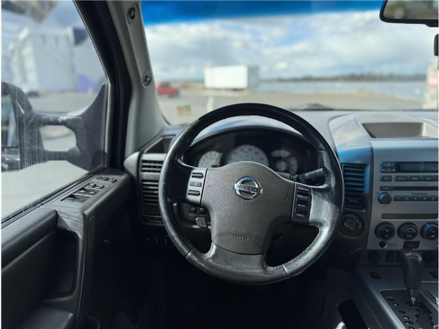 2007 Black /No Color Nissan Titan Crew Cab (1N6AA07B07N) with an V8, 5.6 Liter engine, Automatic transmission, located at 607 W Columbia Drive, Kennewick, WA, 99336, (509) 987-1069, 46.216743, -119.126404 - Photo#4