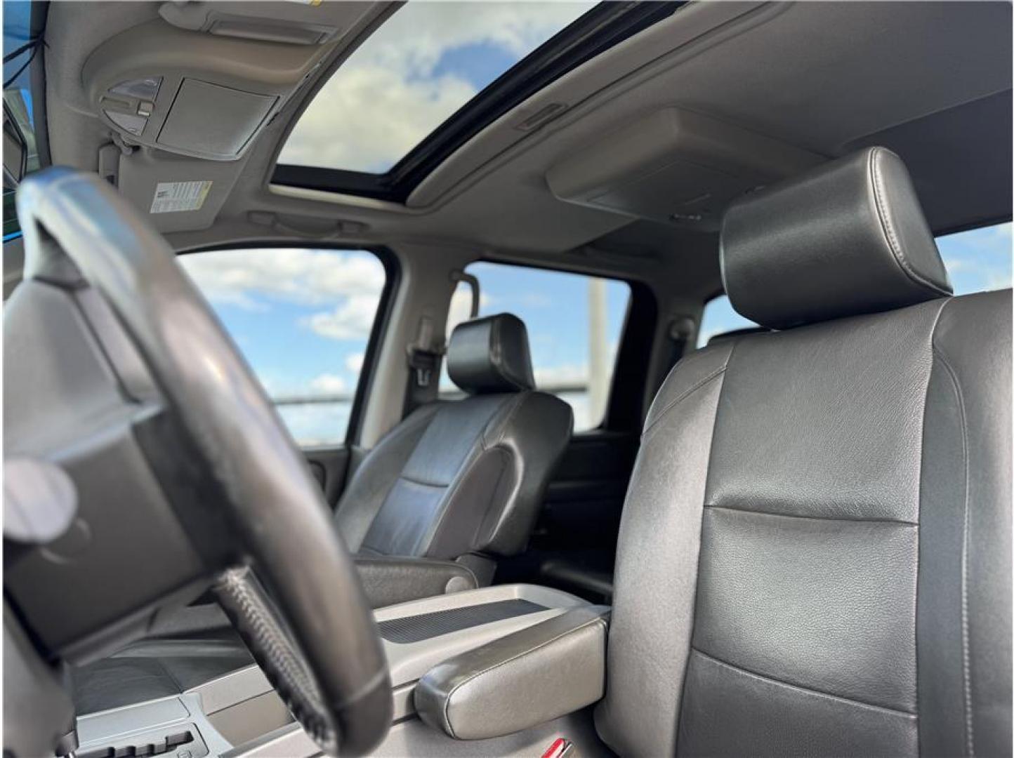 2007 Black /No Color Nissan Titan Crew Cab (1N6AA07B07N) with an V8, 5.6 Liter engine, Automatic transmission, located at 607 W Columbia Drive, Kennewick, WA, 99336, (509) 987-1069, 46.216743, -119.126404 - Photo#8