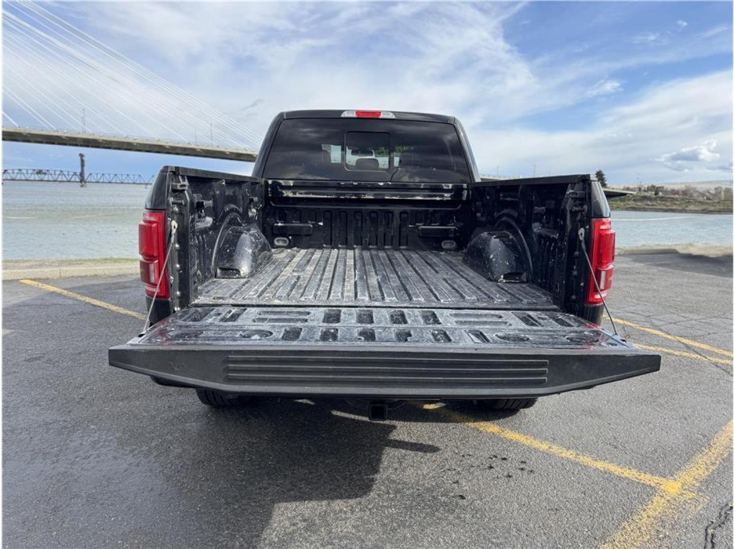 2015 Black /No Color Ford F150 SuperCrew Cab (1FTFW1EG2FF) with an V6, EcoBoost, TT, 3.5L engine, Automatic, 6-Spd transmission, located at 607 W Columbia Drive, Kennewick, WA, 99336, (509) 987-1069, 46.216743, -119.126404 - Photo#13