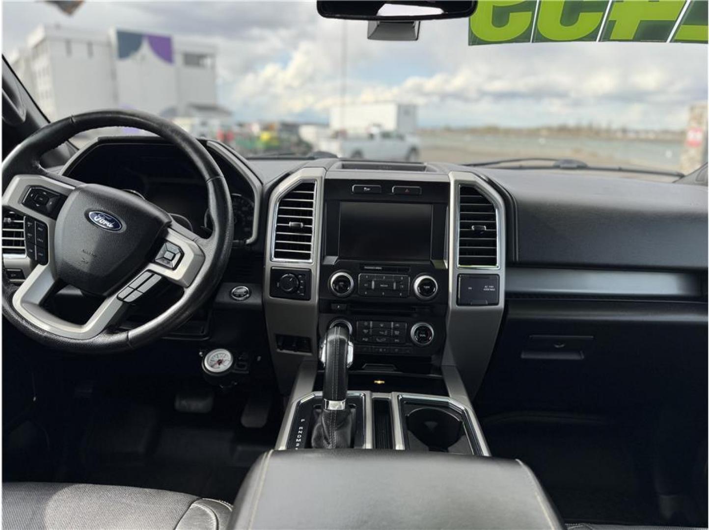 2015 Black /No Color Ford F150 SuperCrew Cab (1FTFW1EG2FF) with an V6, EcoBoost, TT, 3.5L engine, Automatic, 6-Spd transmission, located at 607 W Columbia Drive, Kennewick, WA, 99336, (509) 987-1069, 46.216743, -119.126404 - Photo#5