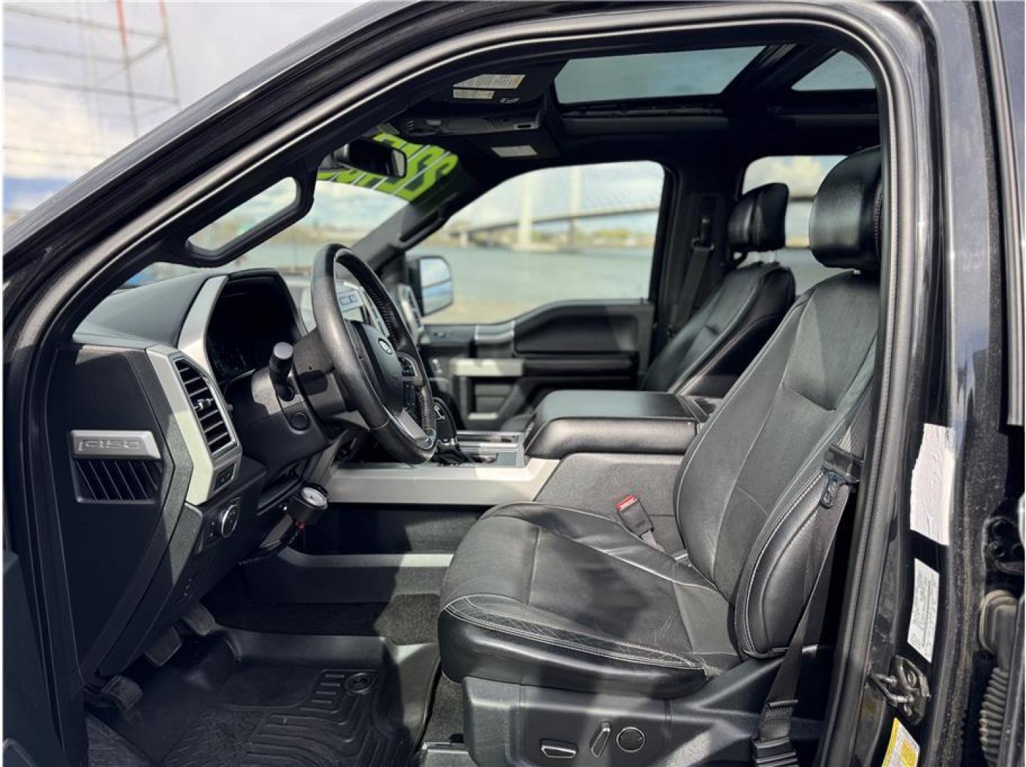 2015 Black /No Color Ford F150 SuperCrew Cab (1FTFW1EG2FF) with an V6, EcoBoost, TT, 3.5L engine, Automatic, 6-Spd transmission, located at 607 W Columbia Drive, Kennewick, WA, 99336, (509) 987-1069, 46.216743, -119.126404 - Photo#7