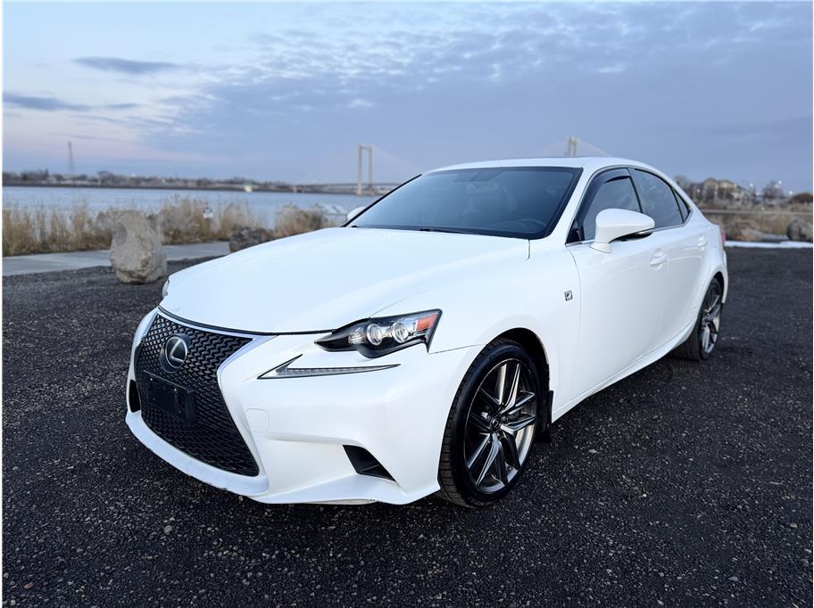 photo of 2016 Lexus IS 