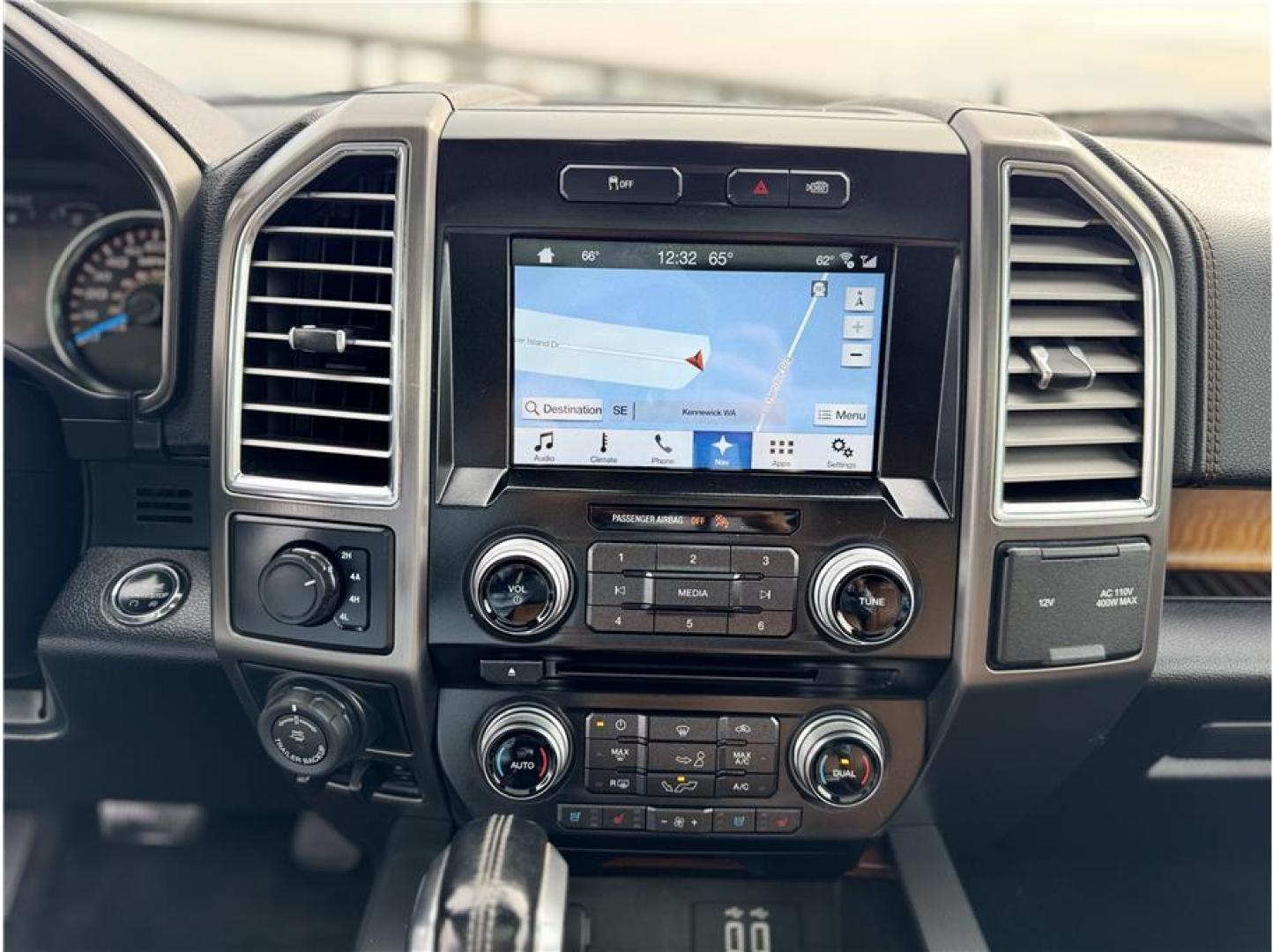 2016 White /No Color Ford F150 SuperCrew Cab (1FTEW1EG1GF) with an V6, EcoBoost, TT, 3.5L engine, Auto, 6-Spd SelShft transmission, located at 607 W Columbia Drive, Kennewick, WA, 99336, (509) 987-1069, 46.216743, -119.126404 - Photo#10