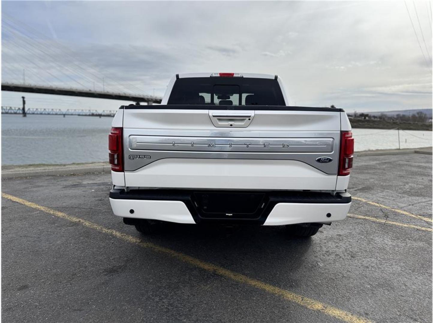 2016 White /No Color Ford F150 SuperCrew Cab (1FTEW1EG1GF) with an V6, EcoBoost, TT, 3.5L engine, Auto, 6-Spd SelShft transmission, located at 607 W Columbia Drive, Kennewick, WA, 99336, (509) 987-1069, 46.216743, -119.126404 - Photo#15