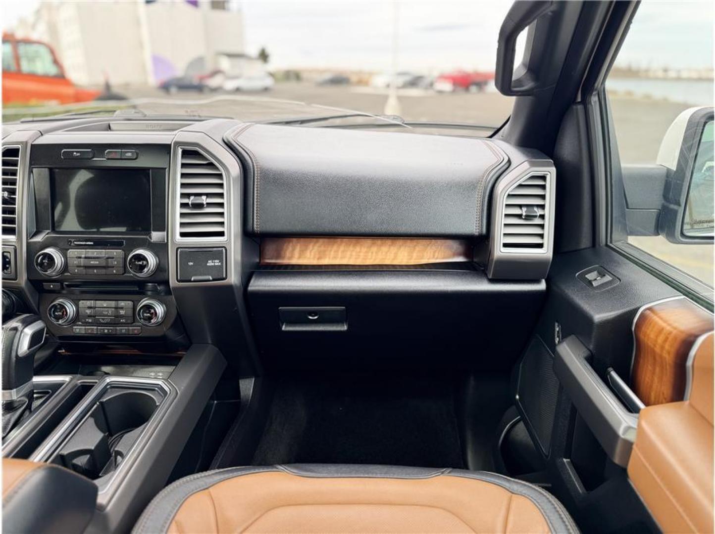 2016 White /No Color Ford F150 SuperCrew Cab (1FTEW1EG1GF) with an V6, EcoBoost, TT, 3.5L engine, Auto, 6-Spd SelShft transmission, located at 607 W Columbia Drive, Kennewick, WA, 99336, (509) 987-1069, 46.216743, -119.126404 - Photo#6